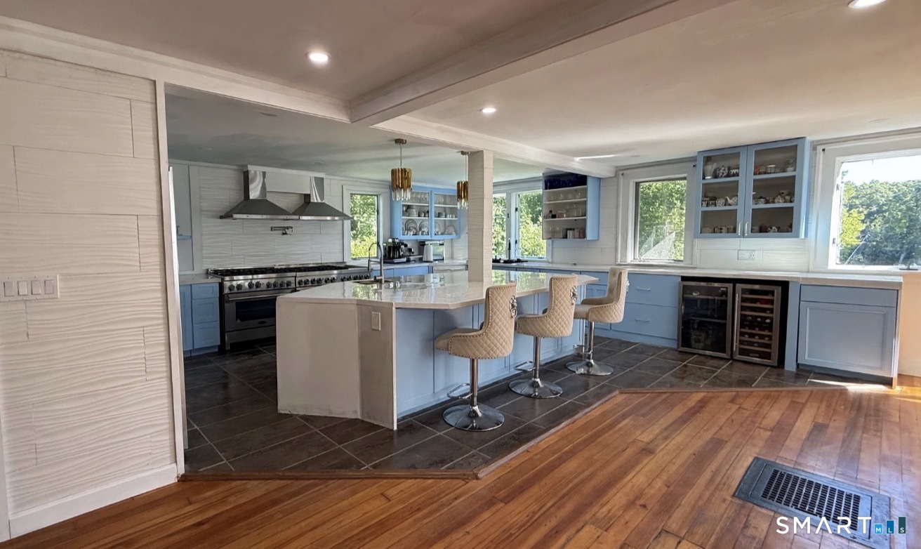 186 Great Neck Road Property Photo 14