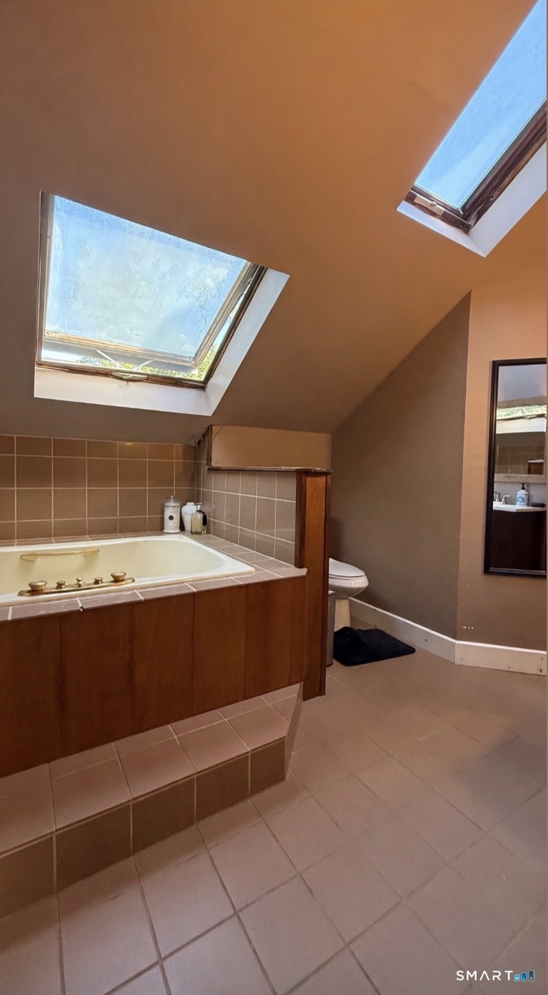 186 Great Neck Road Property Photo 22