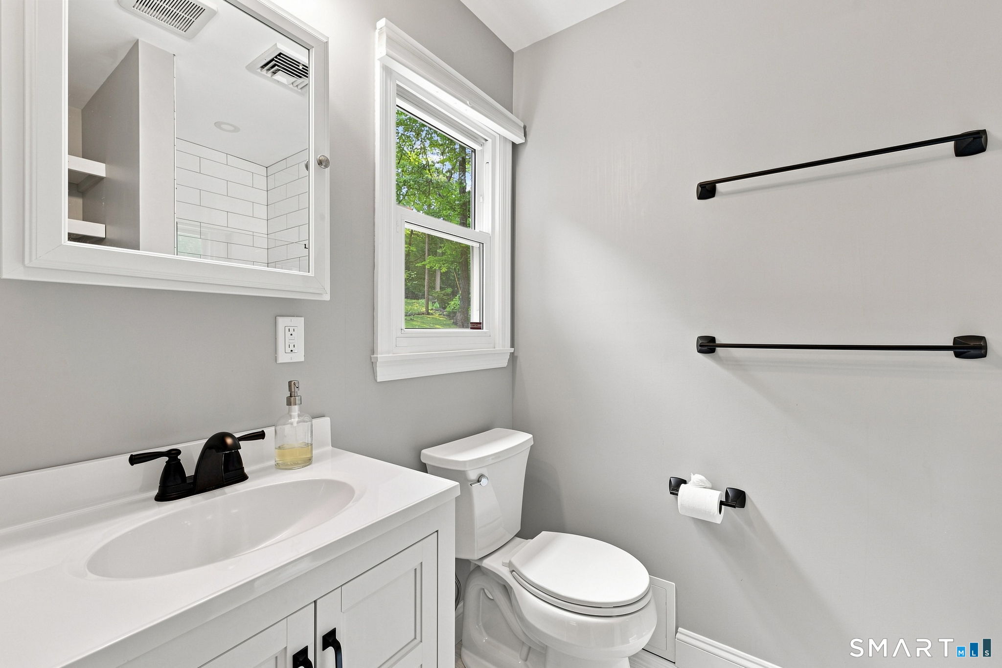 24198483 Property Photo 15