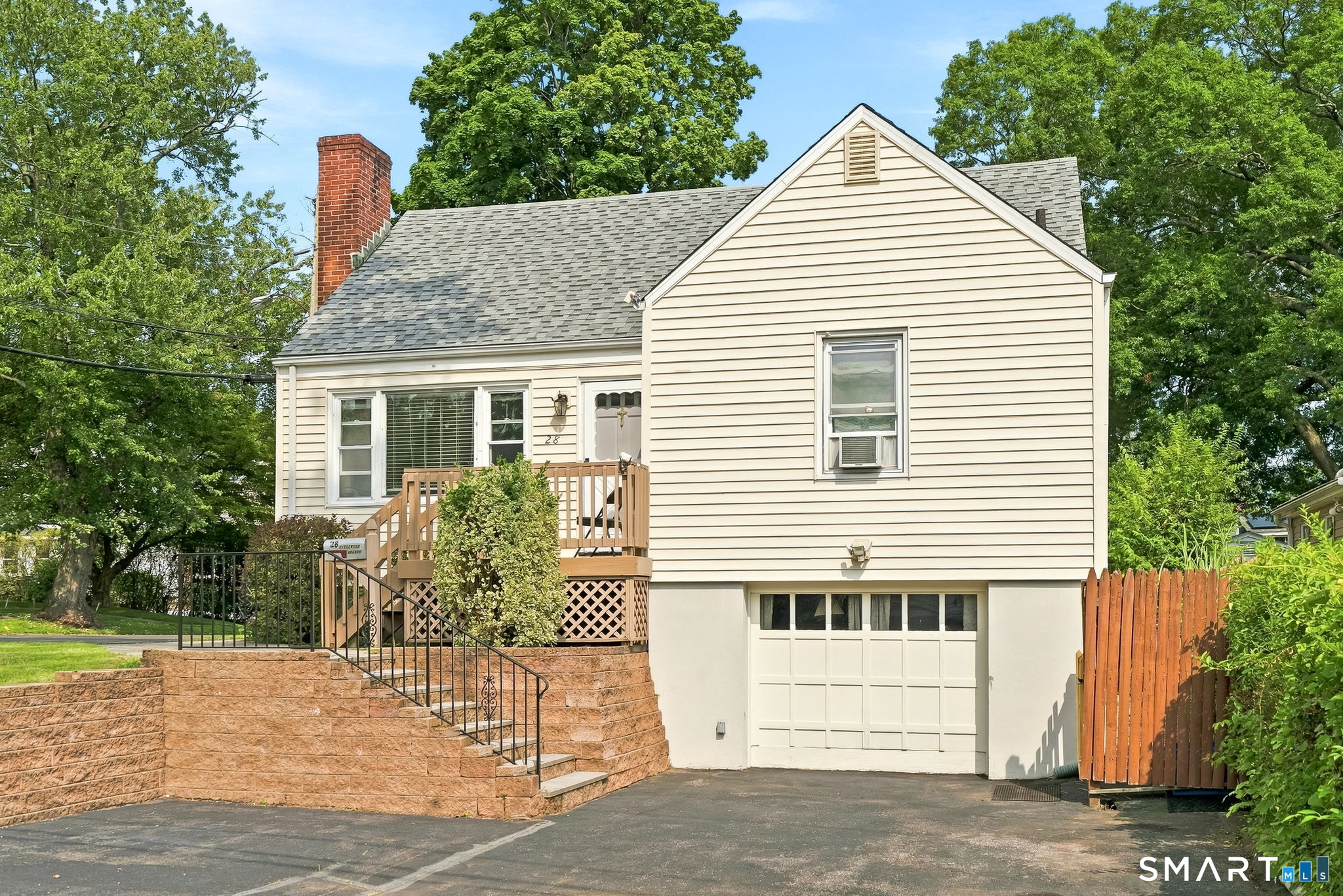 28 Ridgewood Avenue Property Photo 3