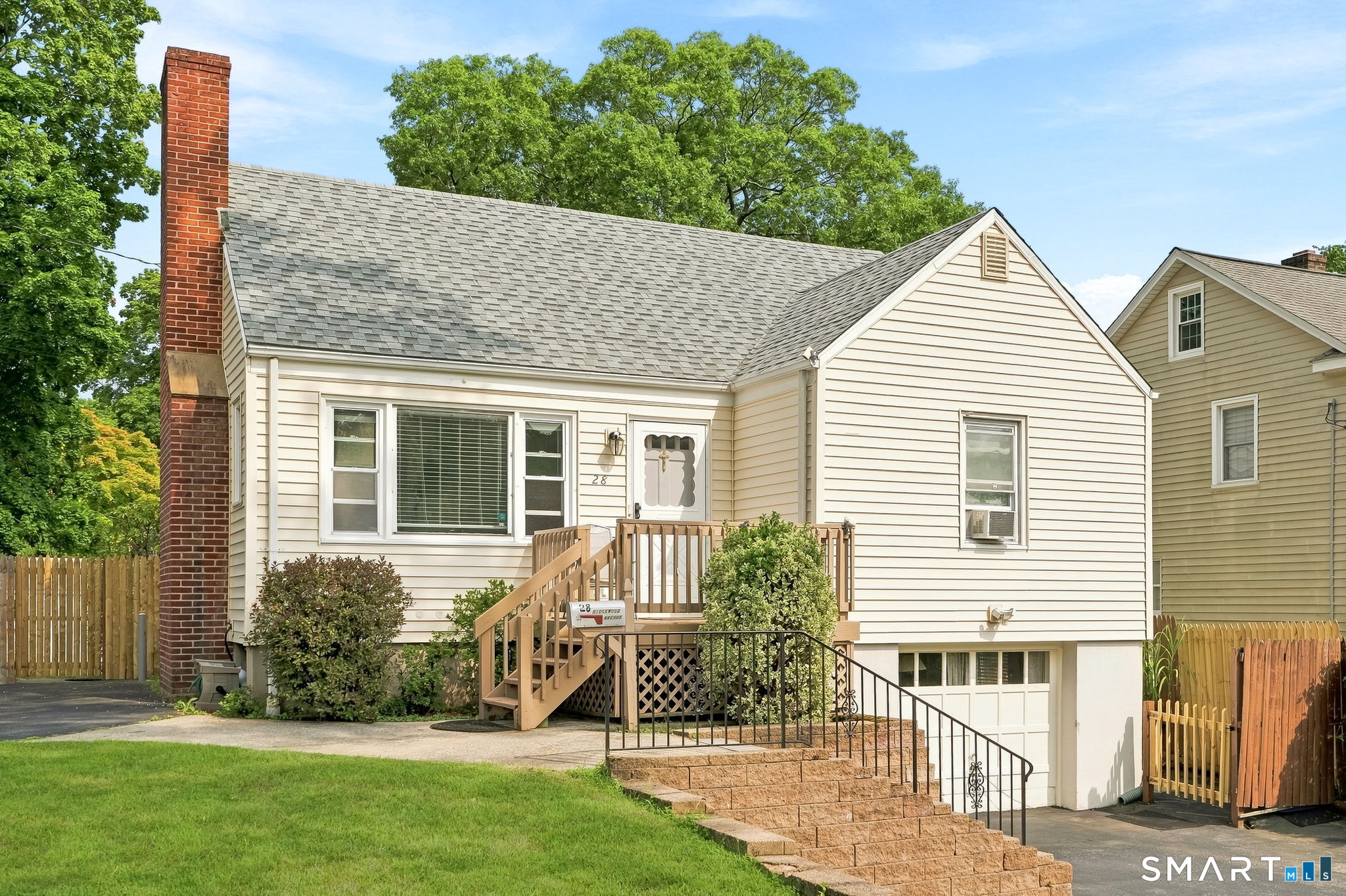 28 Ridgewood Avenue Property Photo 4