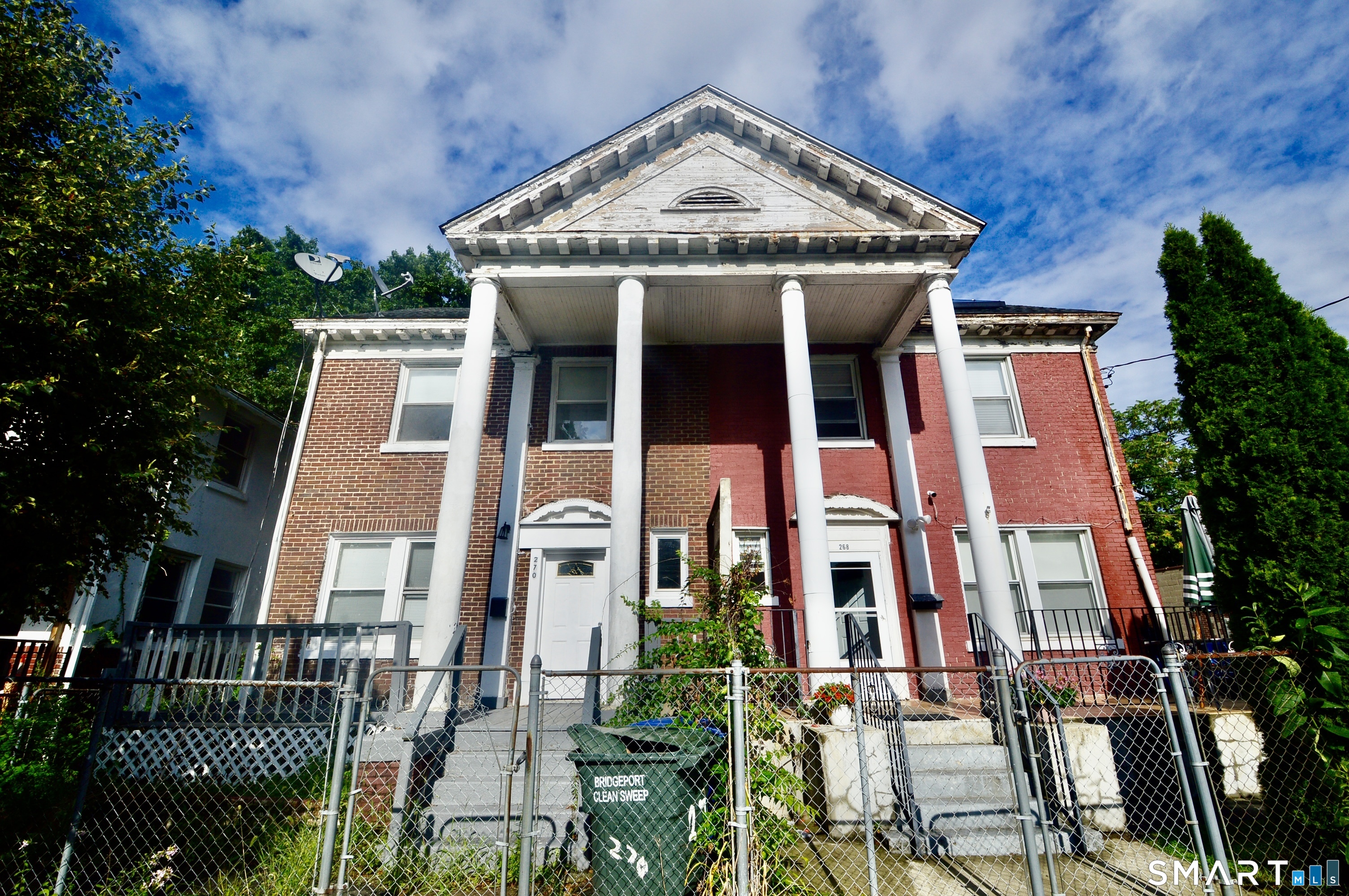 270 East Avenue Property Photo 1