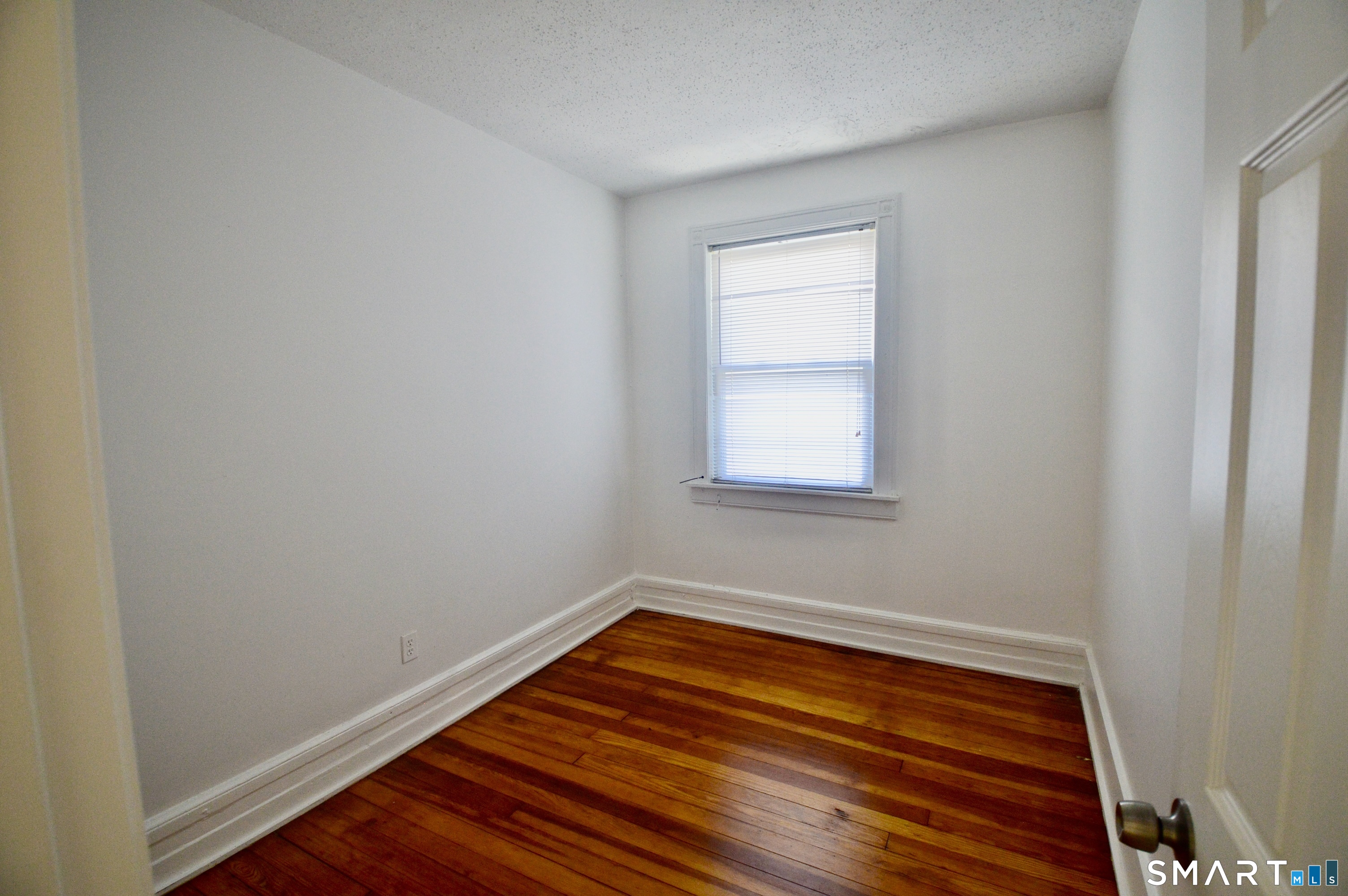 270 East Avenue Property Photo 8