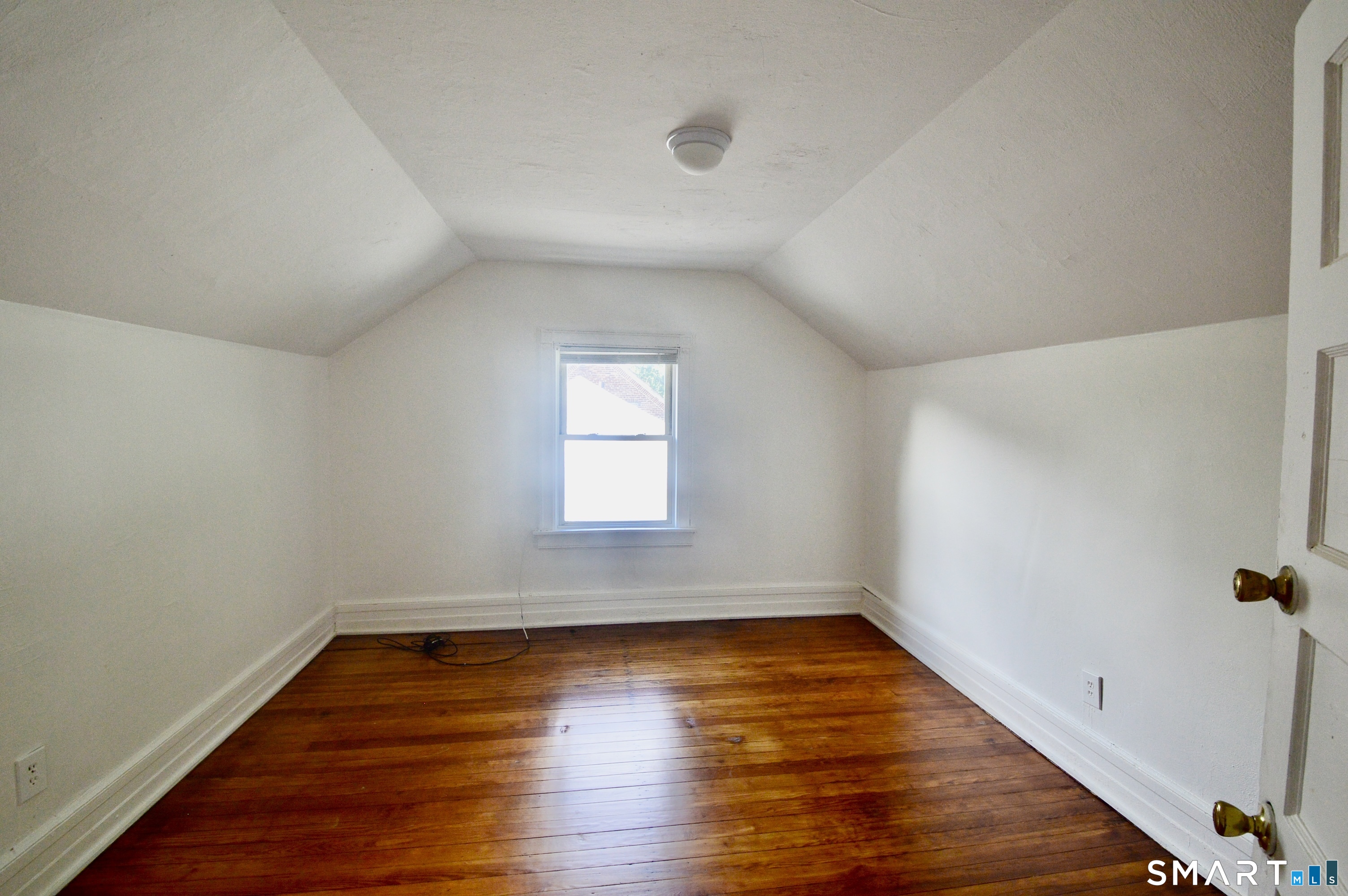 270 East Avenue Property Photo 11