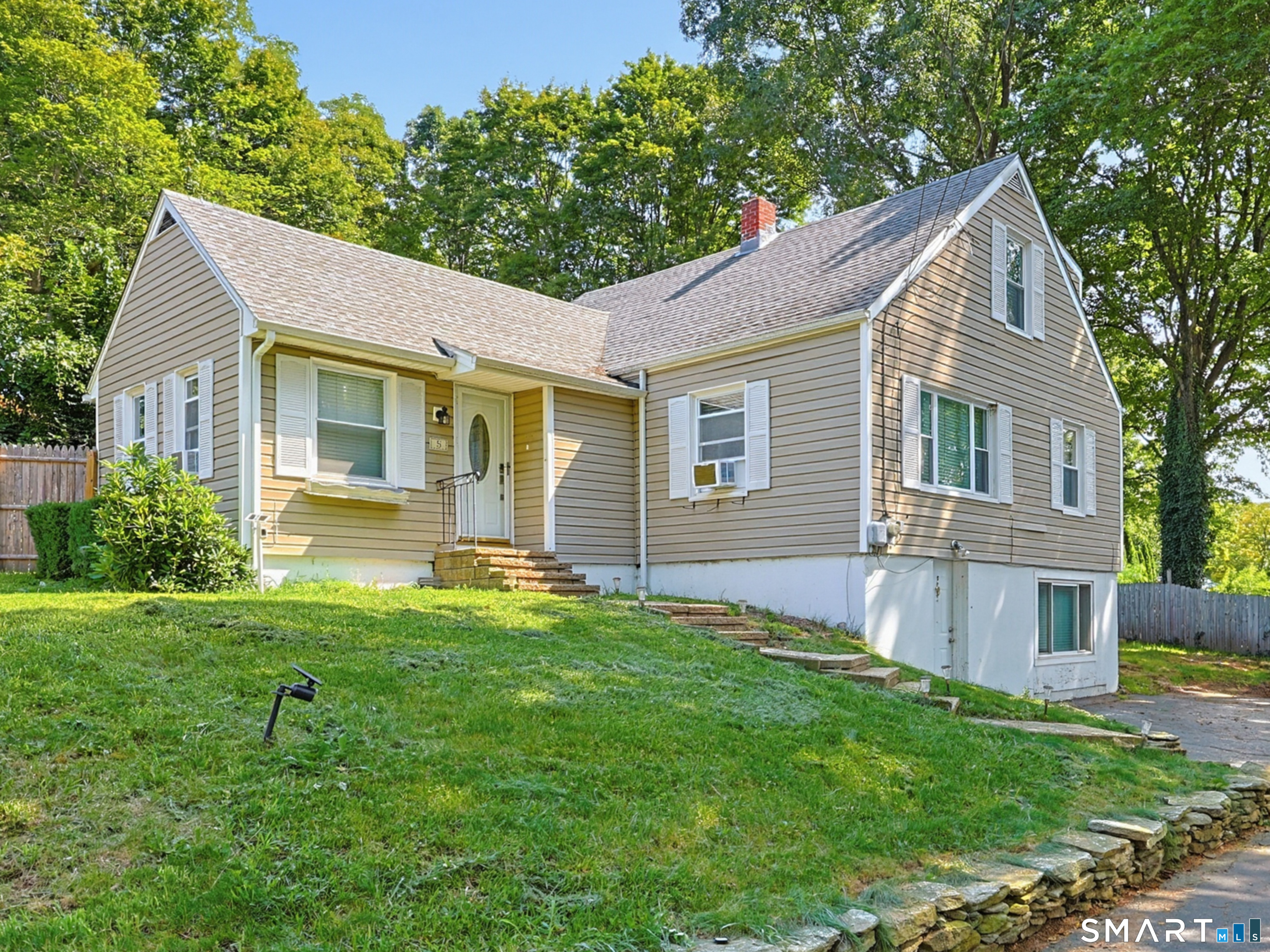 5 Flyers Drive Property Photo 1