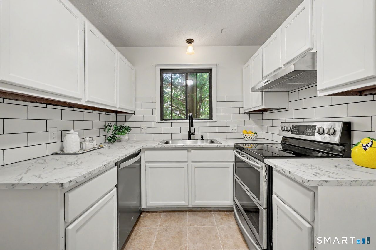 485 Heritage A Village Property Photo 12