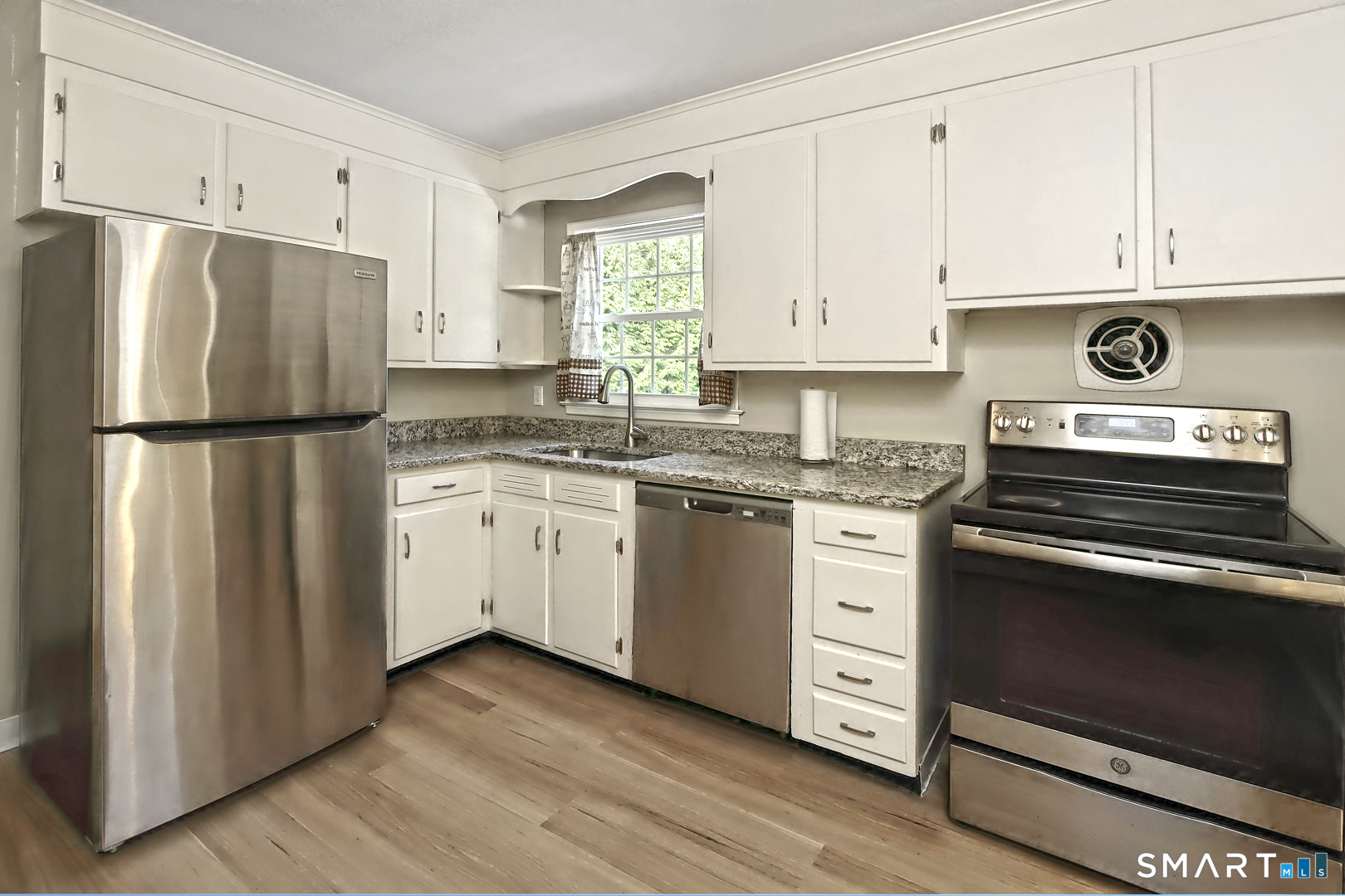 65 Benham Hill Road Property Photo 8