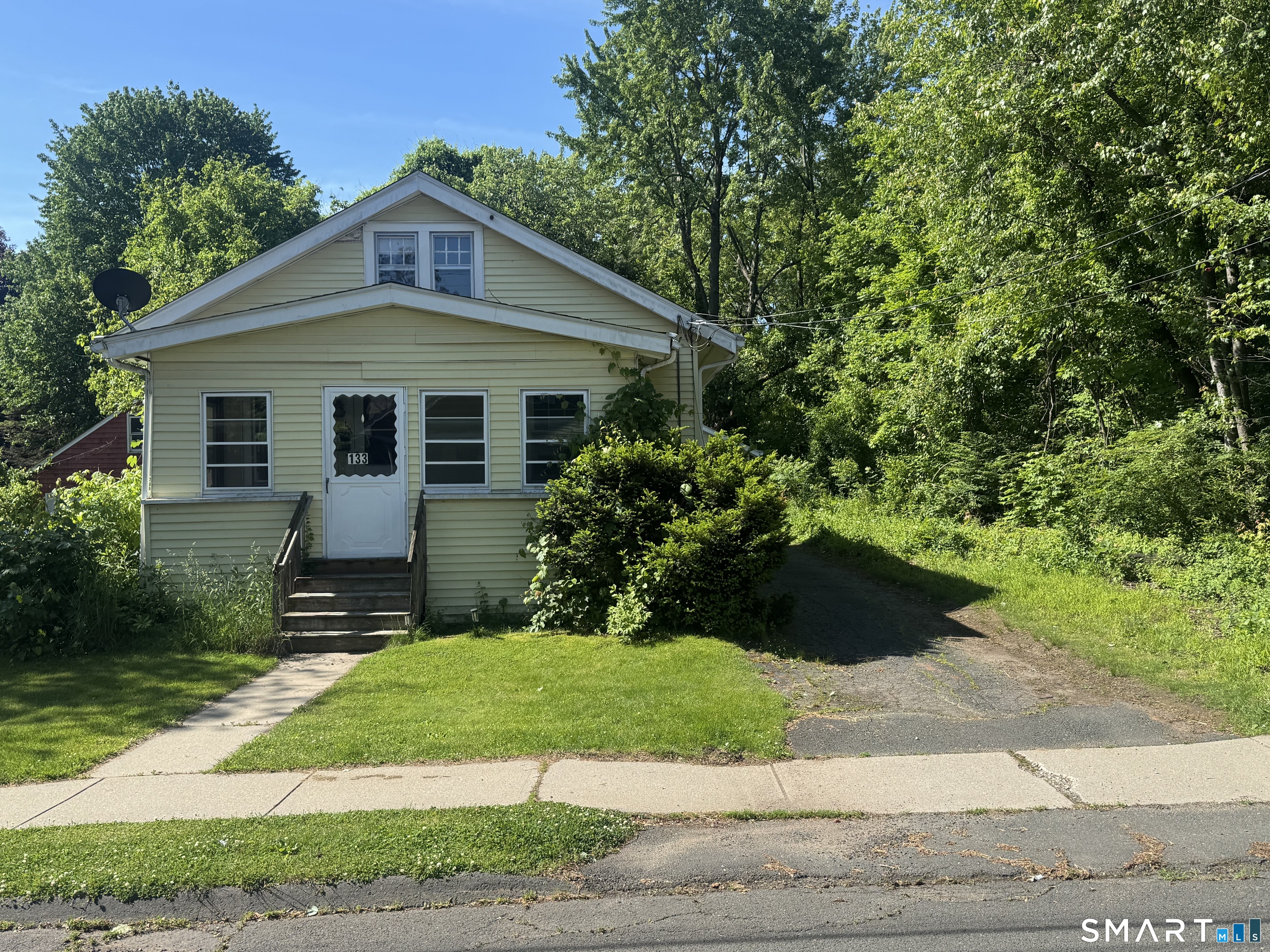 133 Grove Street Property Photo 1