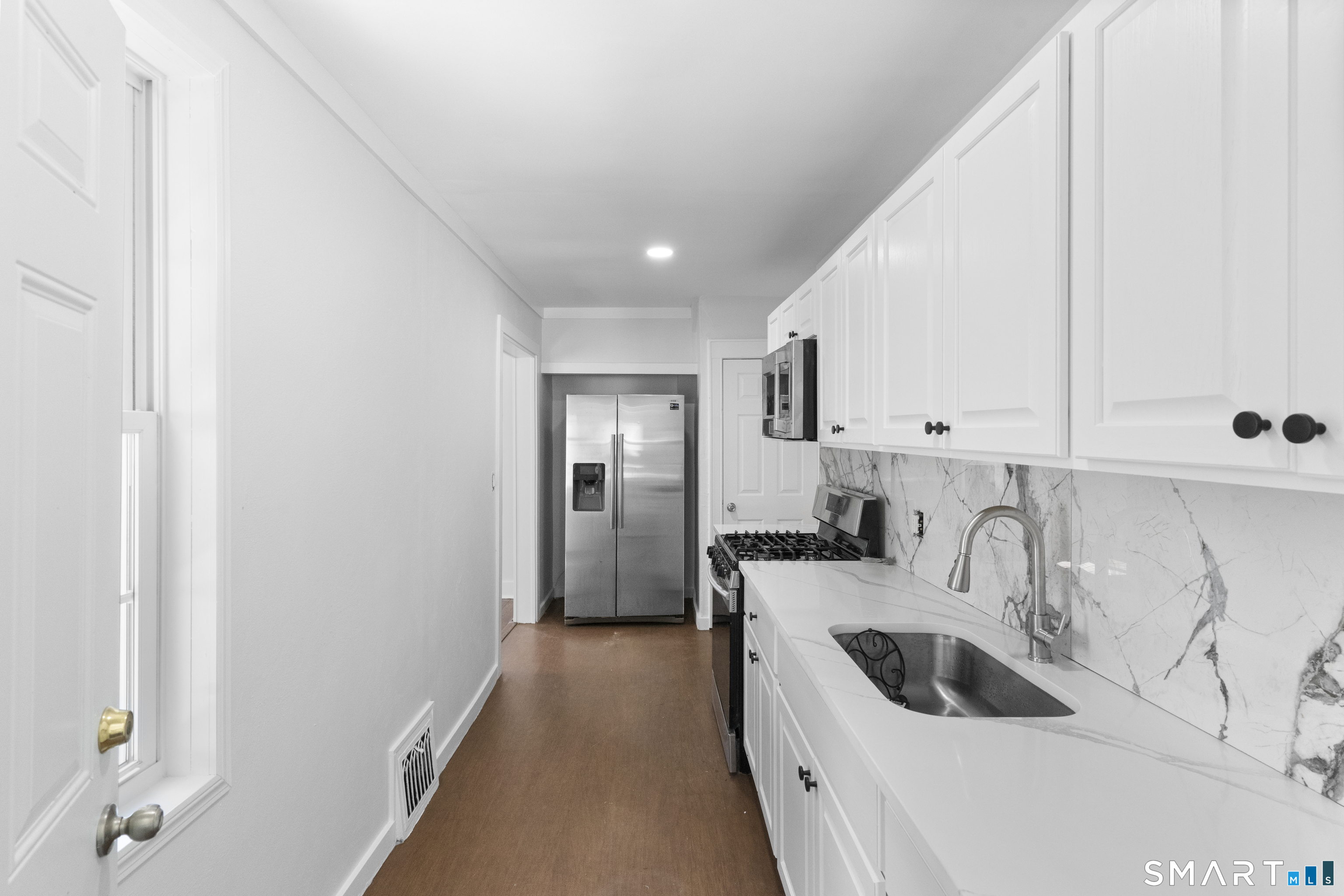 366 Remington Street Property Photo 2