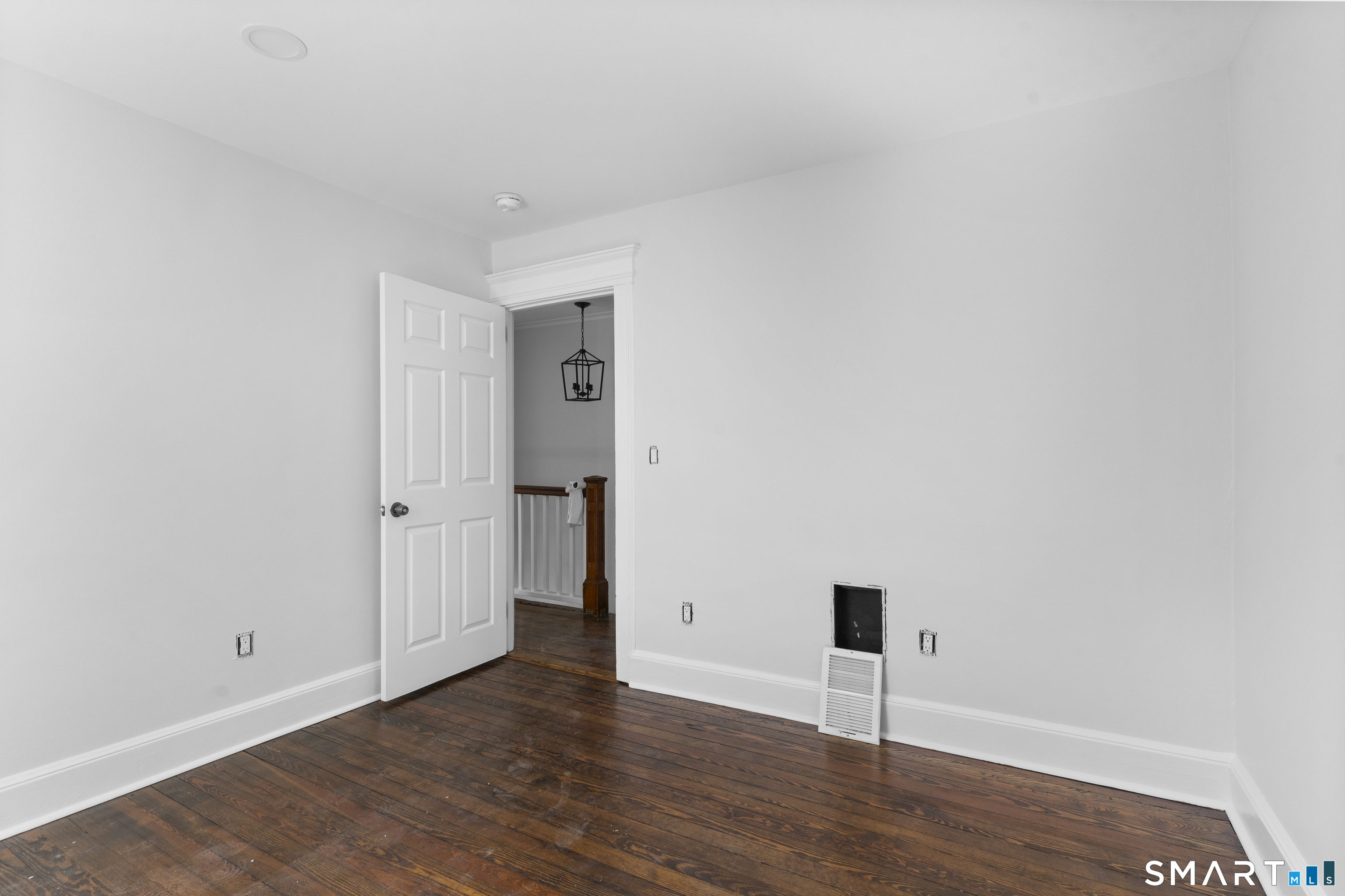 366 Remington Street Property Photo 9