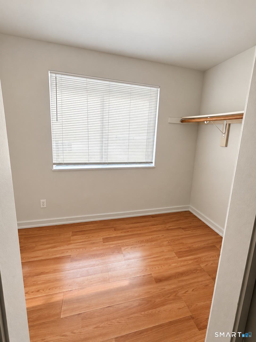 385 Putnam 38 Avenue Property Photo 4