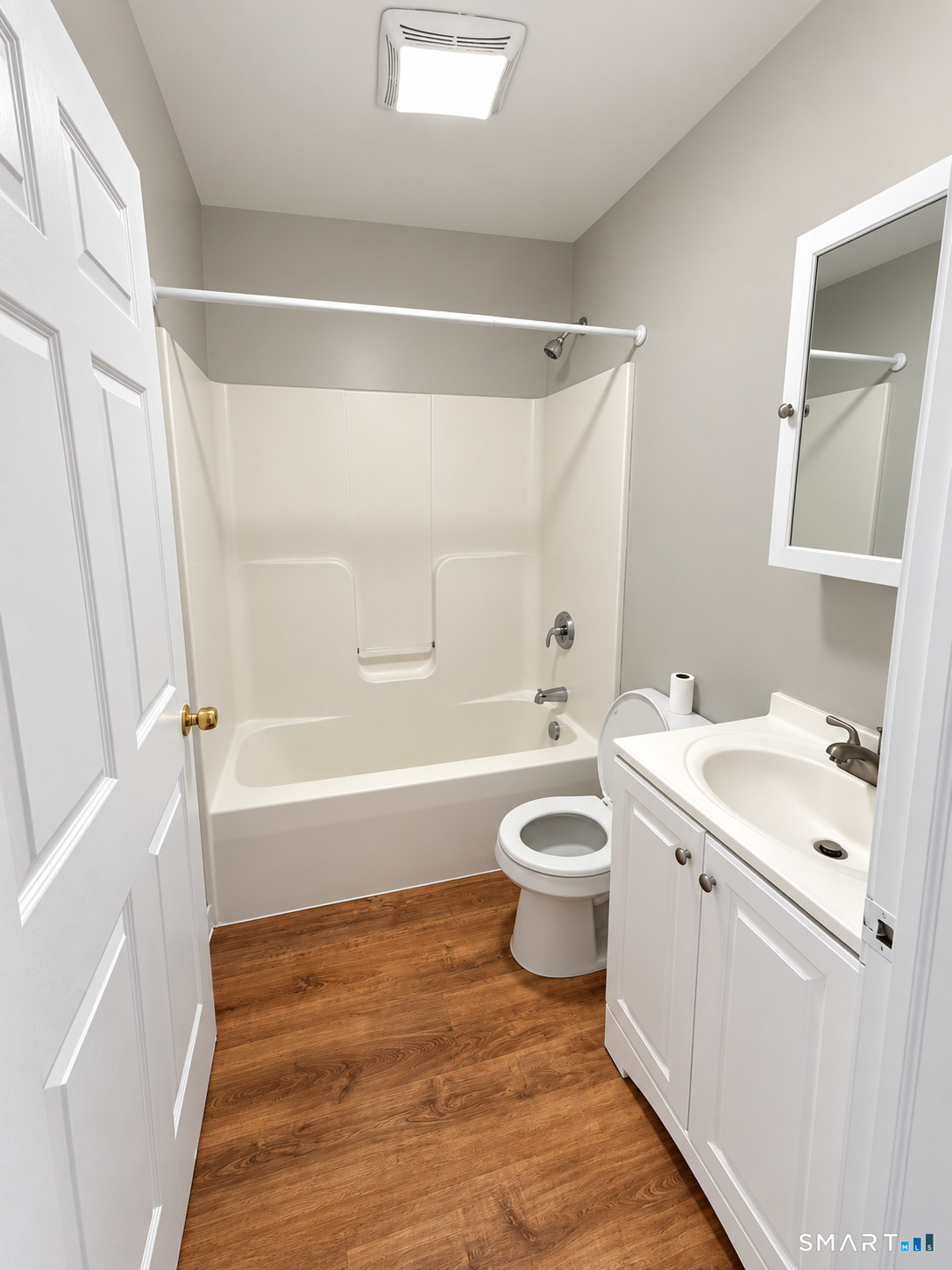 385 Putnam 38 Avenue Property Photo 5