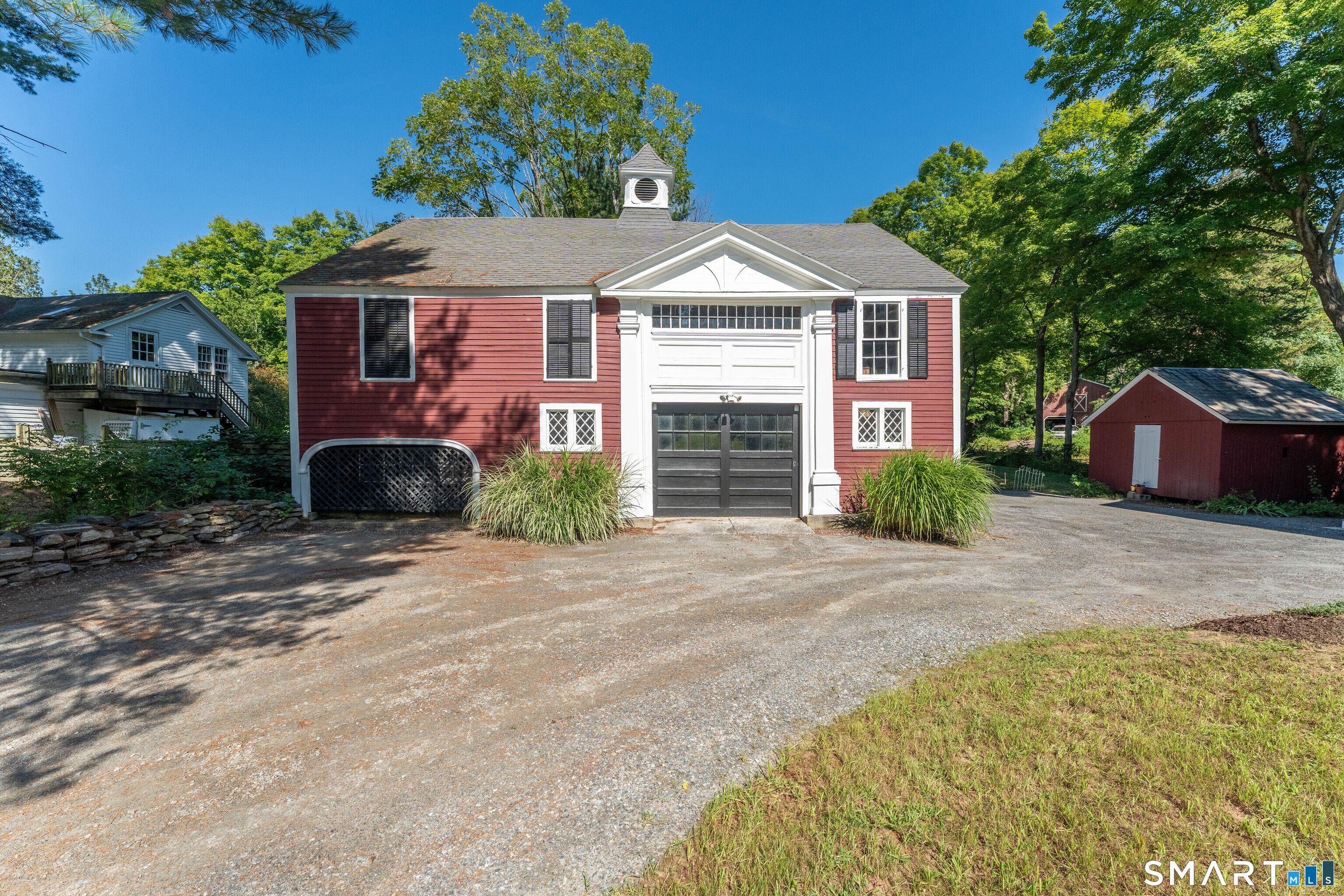 362 Thompson Road Property Photo 5
