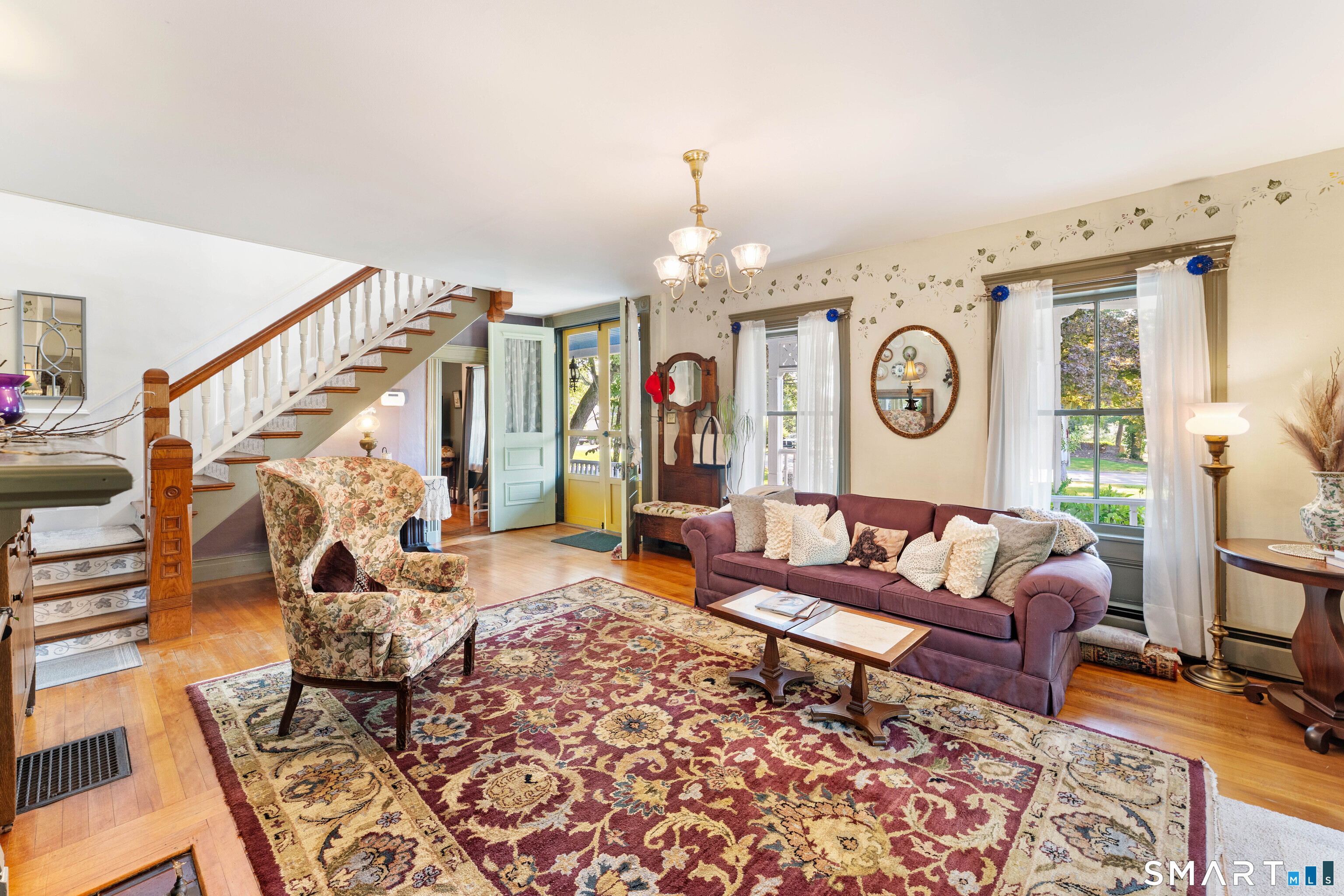 362 Thompson Road Property Photo 9
