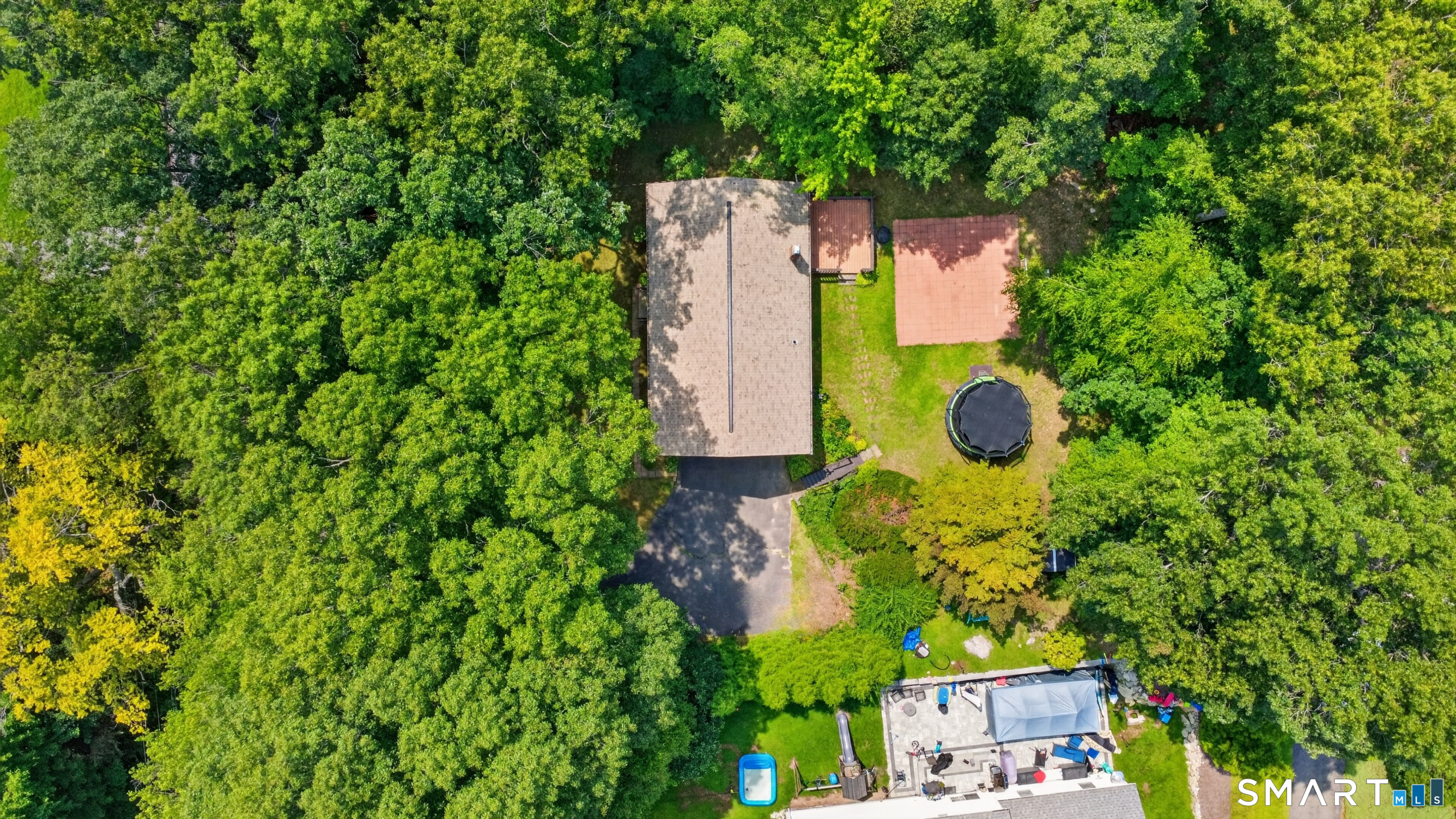 102 Colony Road Property Photo 4