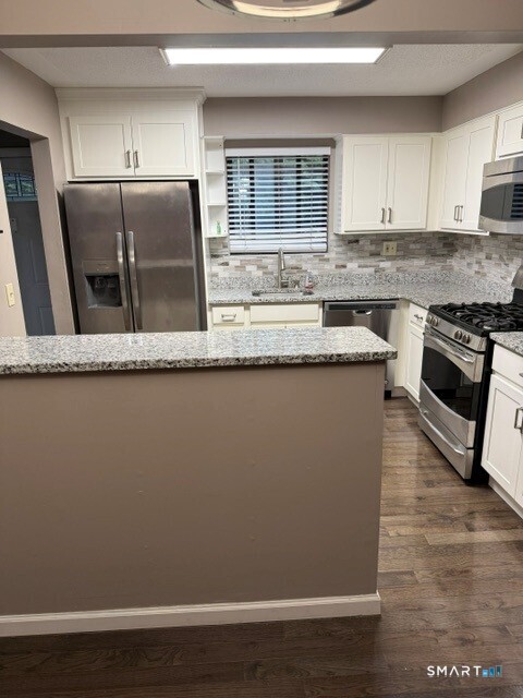 24198695 Property Photo 15