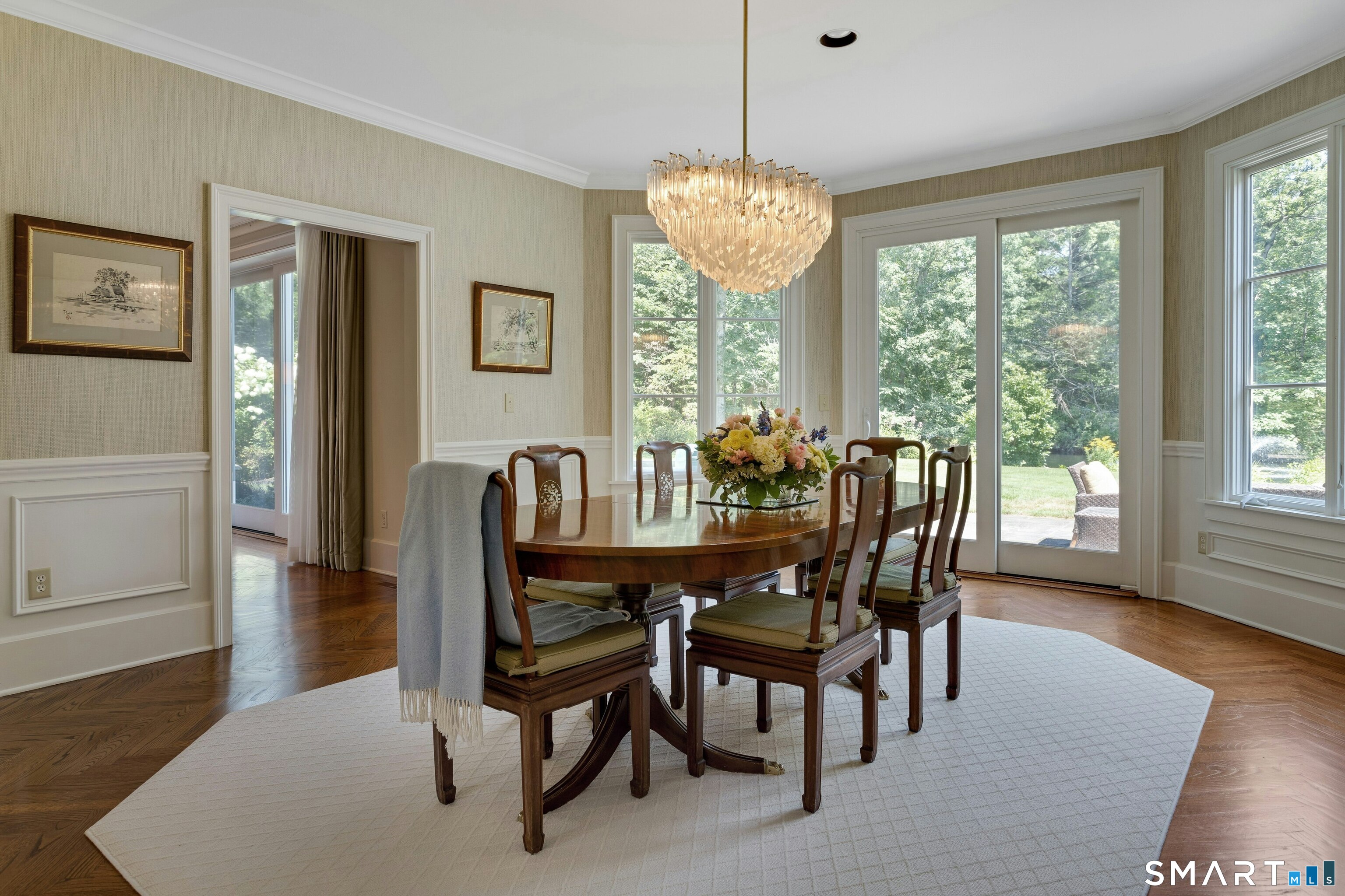 700 Hollow Tree Ridge Road Property Photo 3