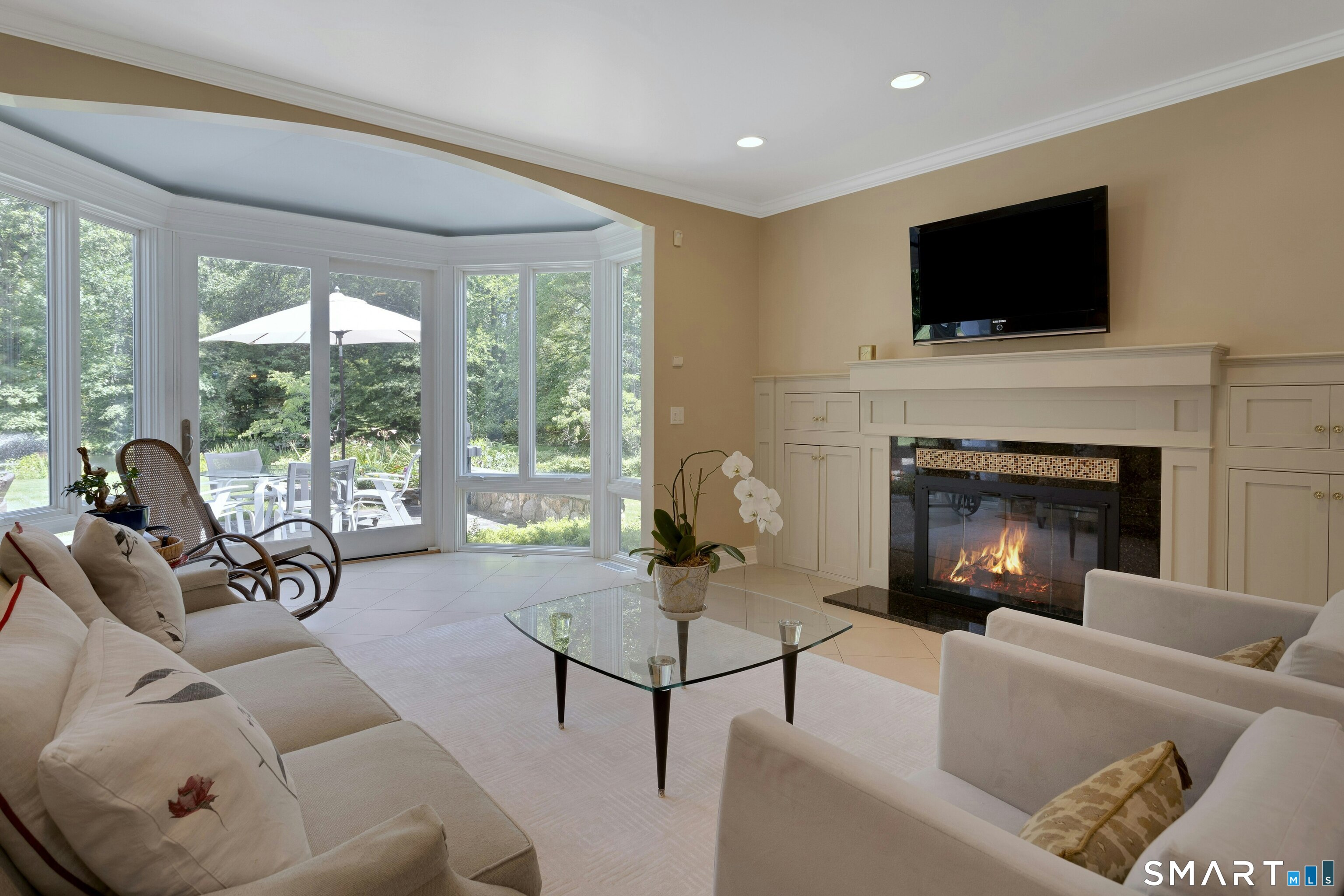 700 Hollow Tree Ridge Road Property Photo 12
