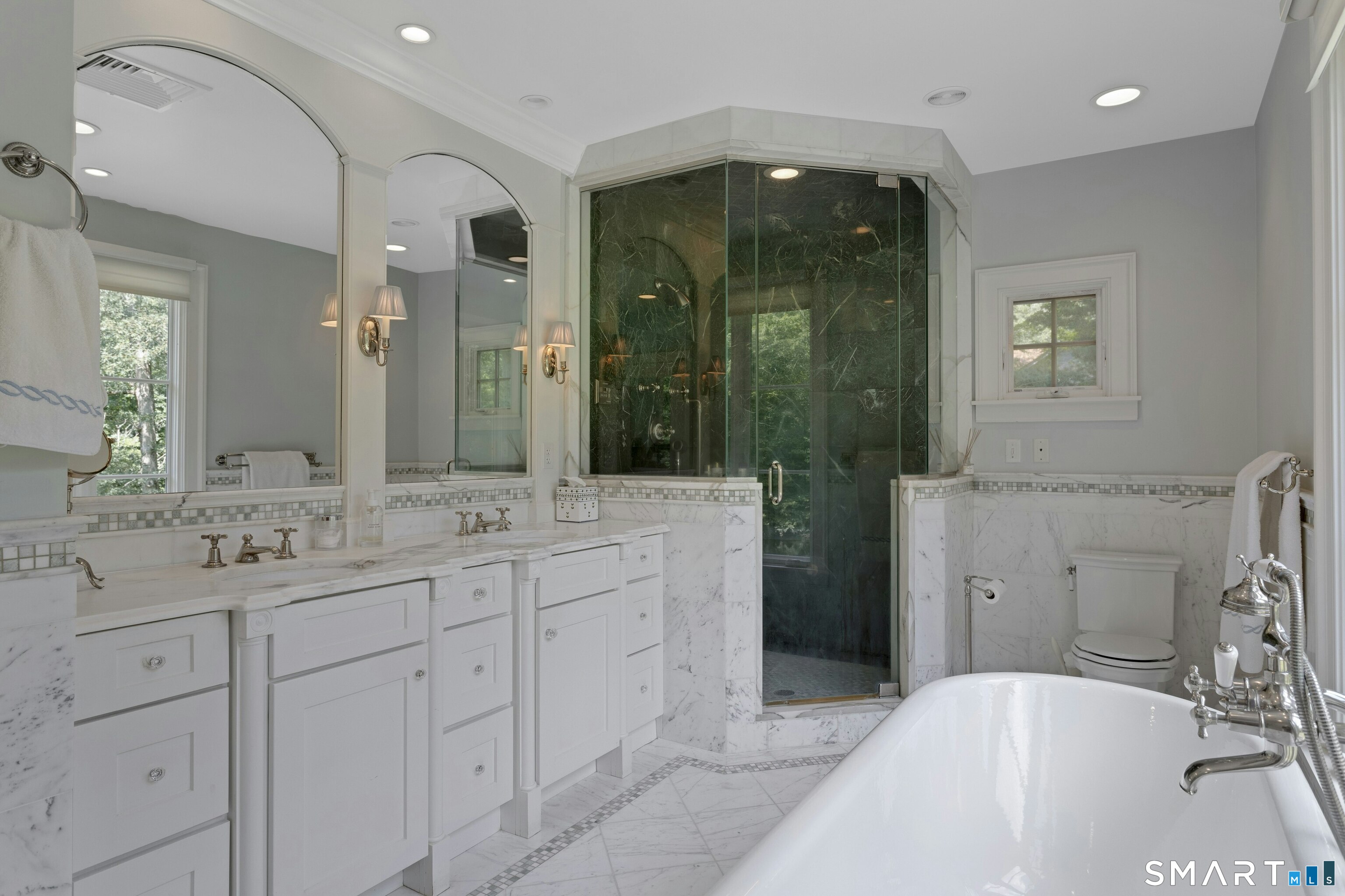 700 Hollow Tree Ridge Road Property Photo 19