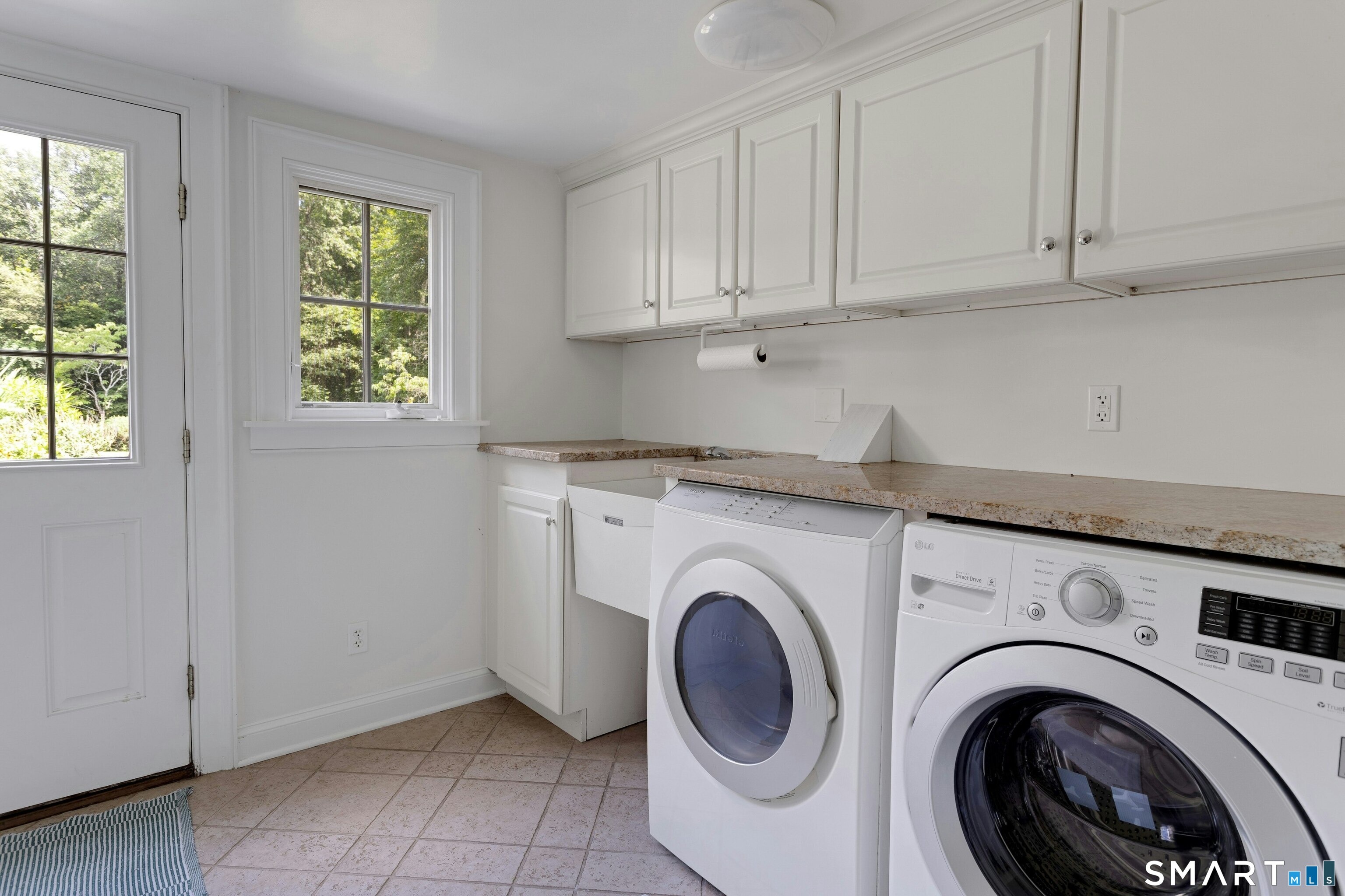700 Hollow Tree Ridge Road Property Photo 31