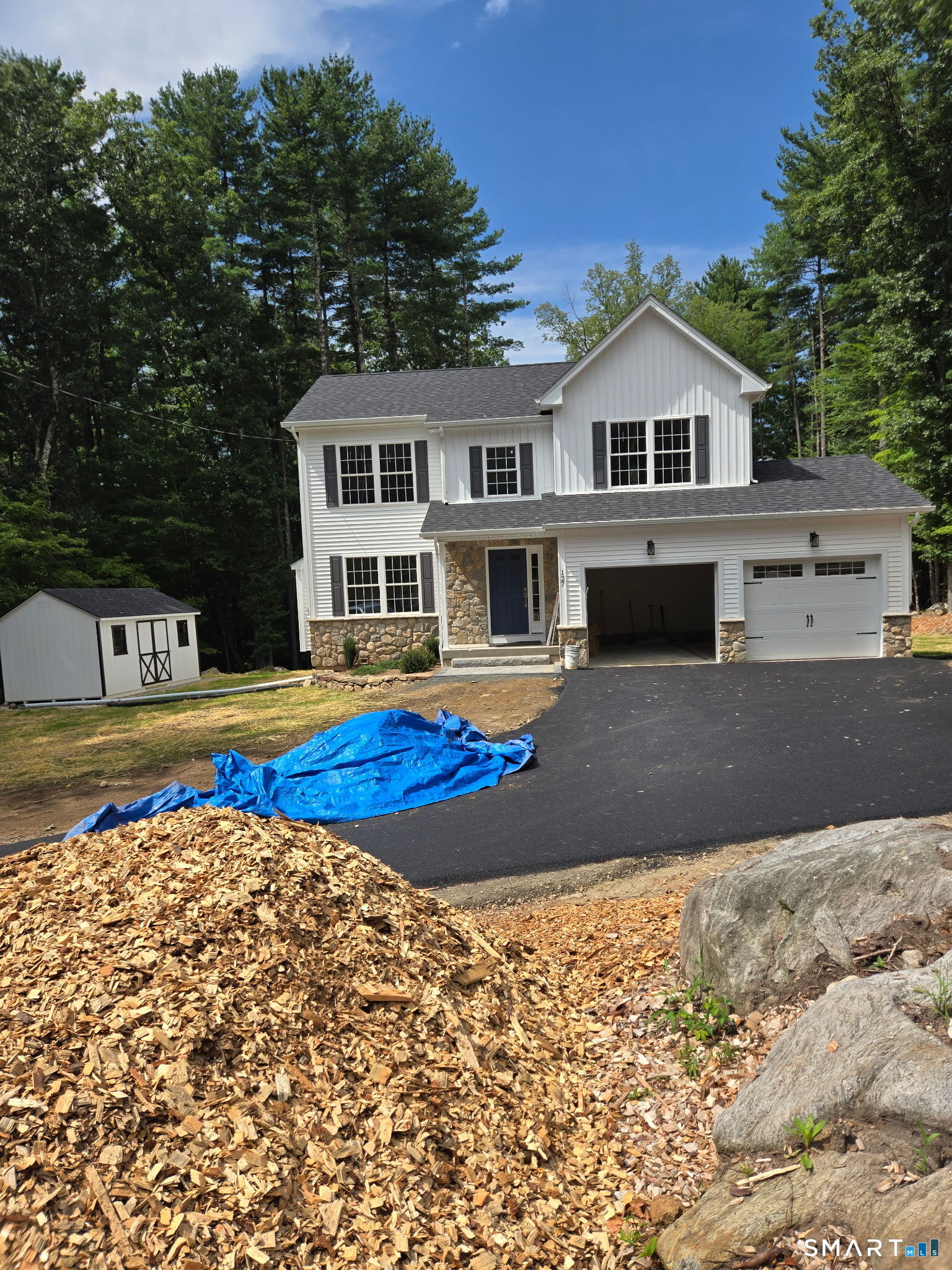 127 Holcomb Hill Road Property Photo 1