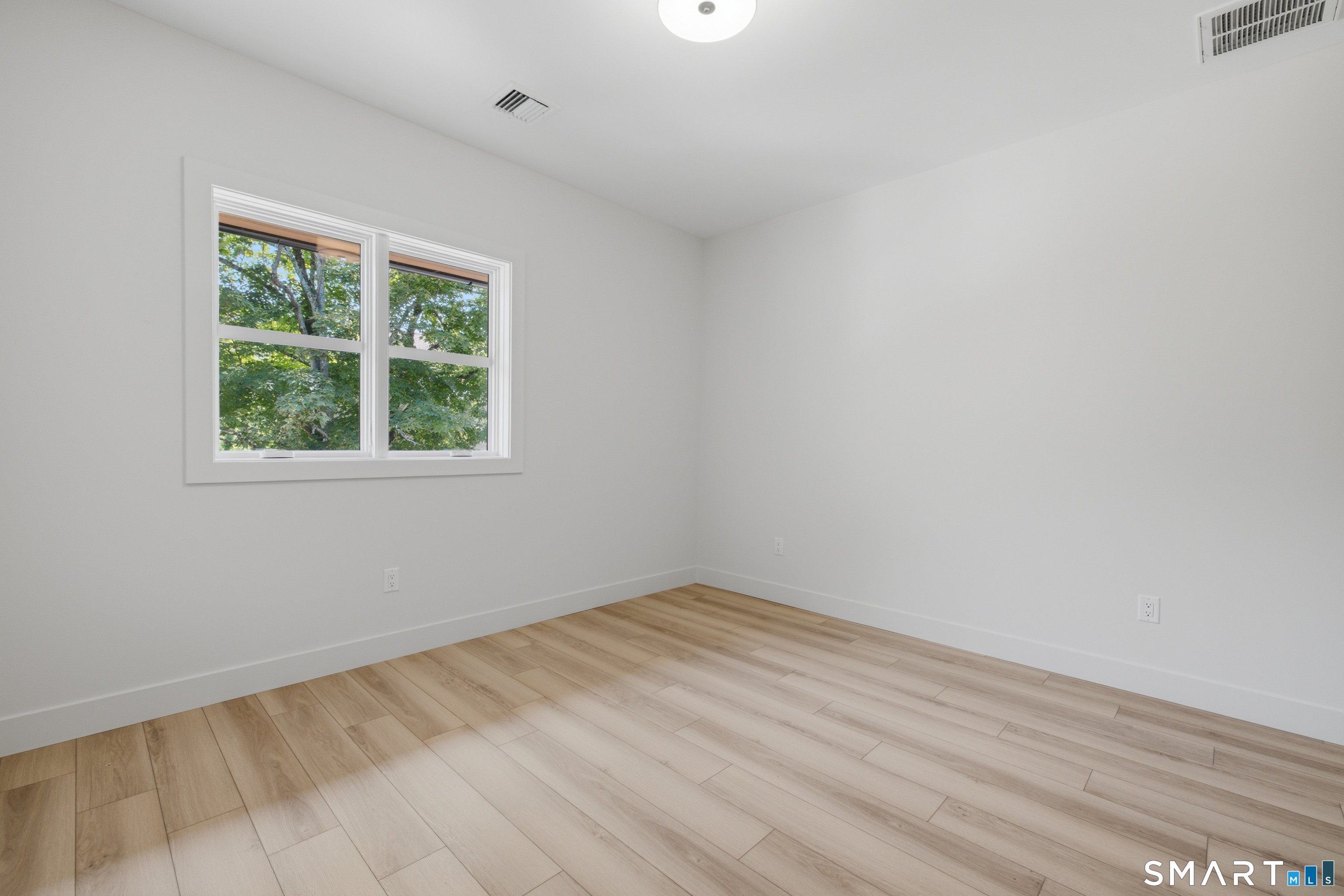 100 W Main A Street Property Photo 11