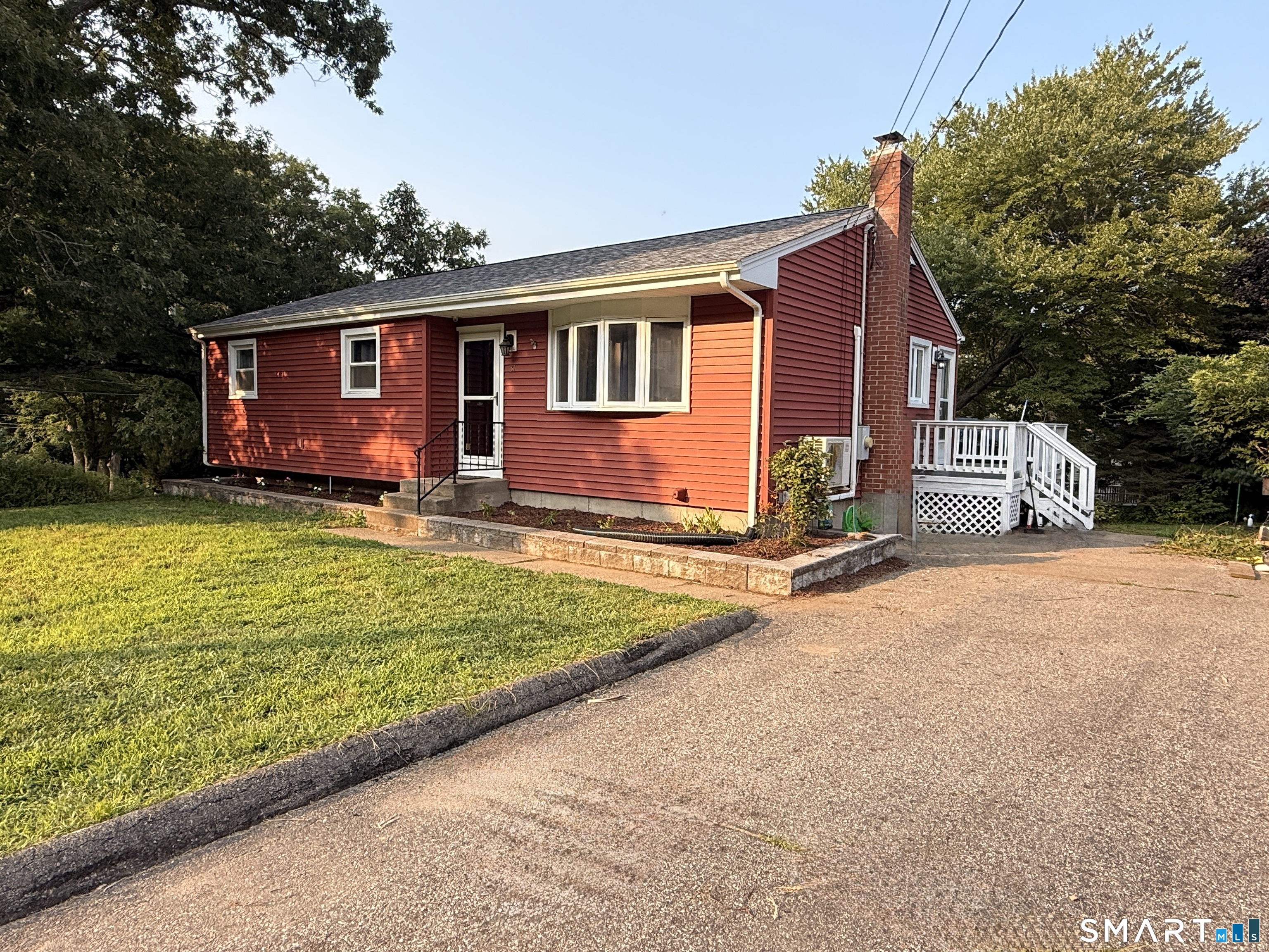 31 Crestview Drive Property Photo 1