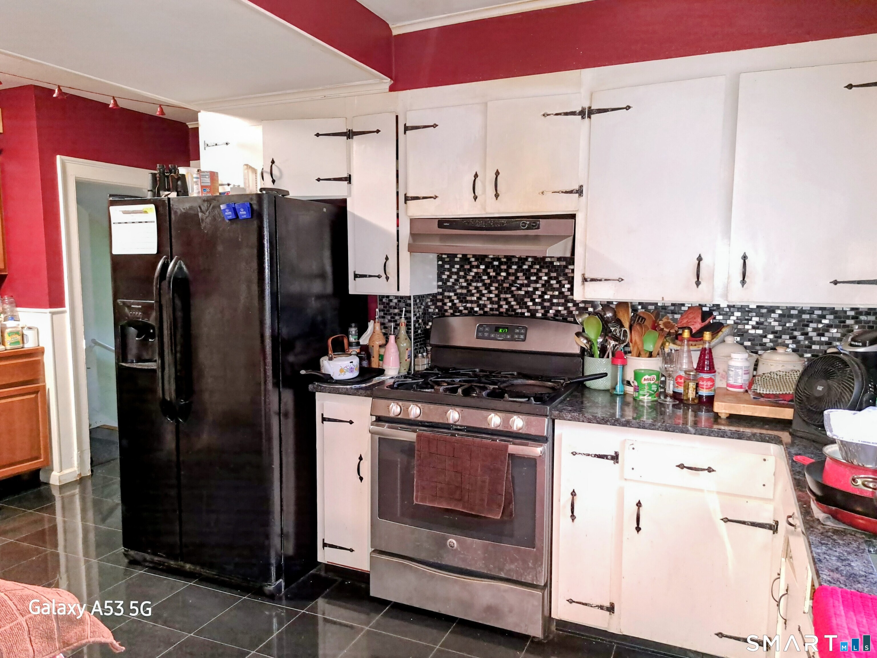 500 Farmington Avenue Property Photo 3