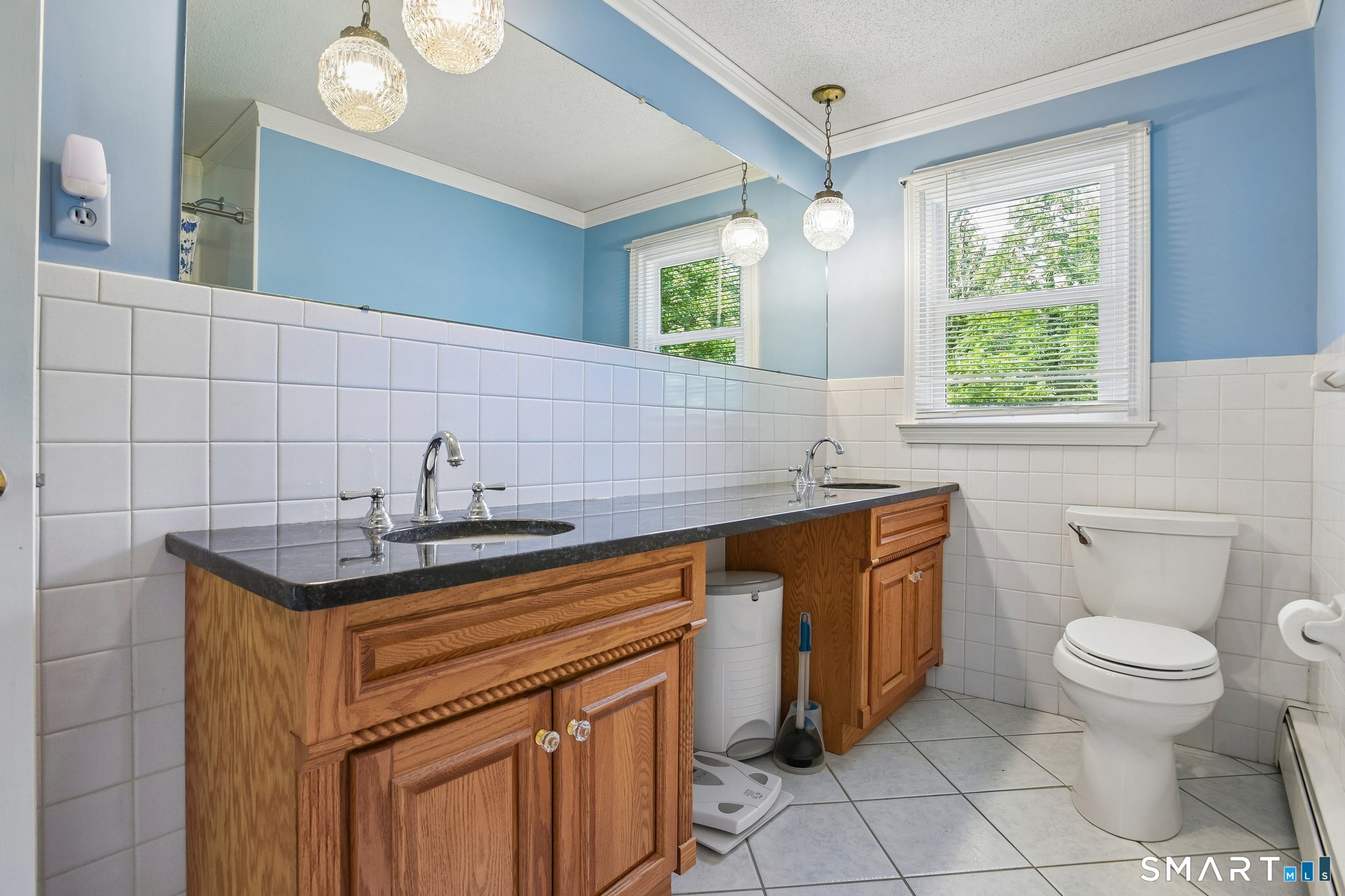 2496 Long Hill Road Property Photo 11