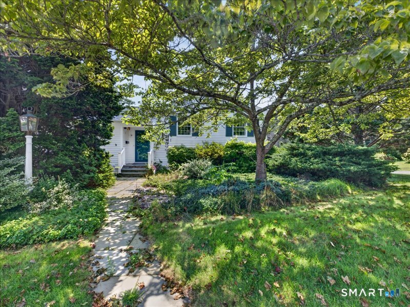 41 Island View Avenue Property Photo 2