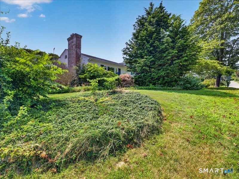 41 Island View Avenue Property Photo 3