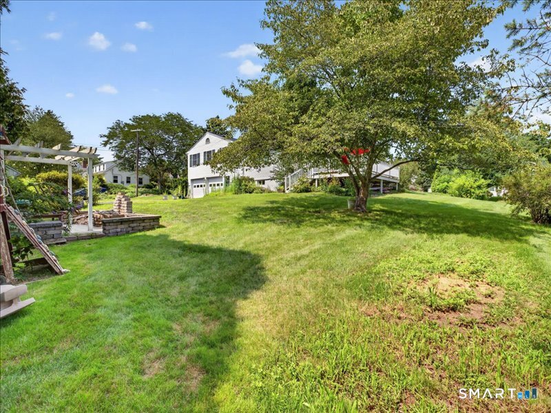 41 Island View Avenue Property Photo 34