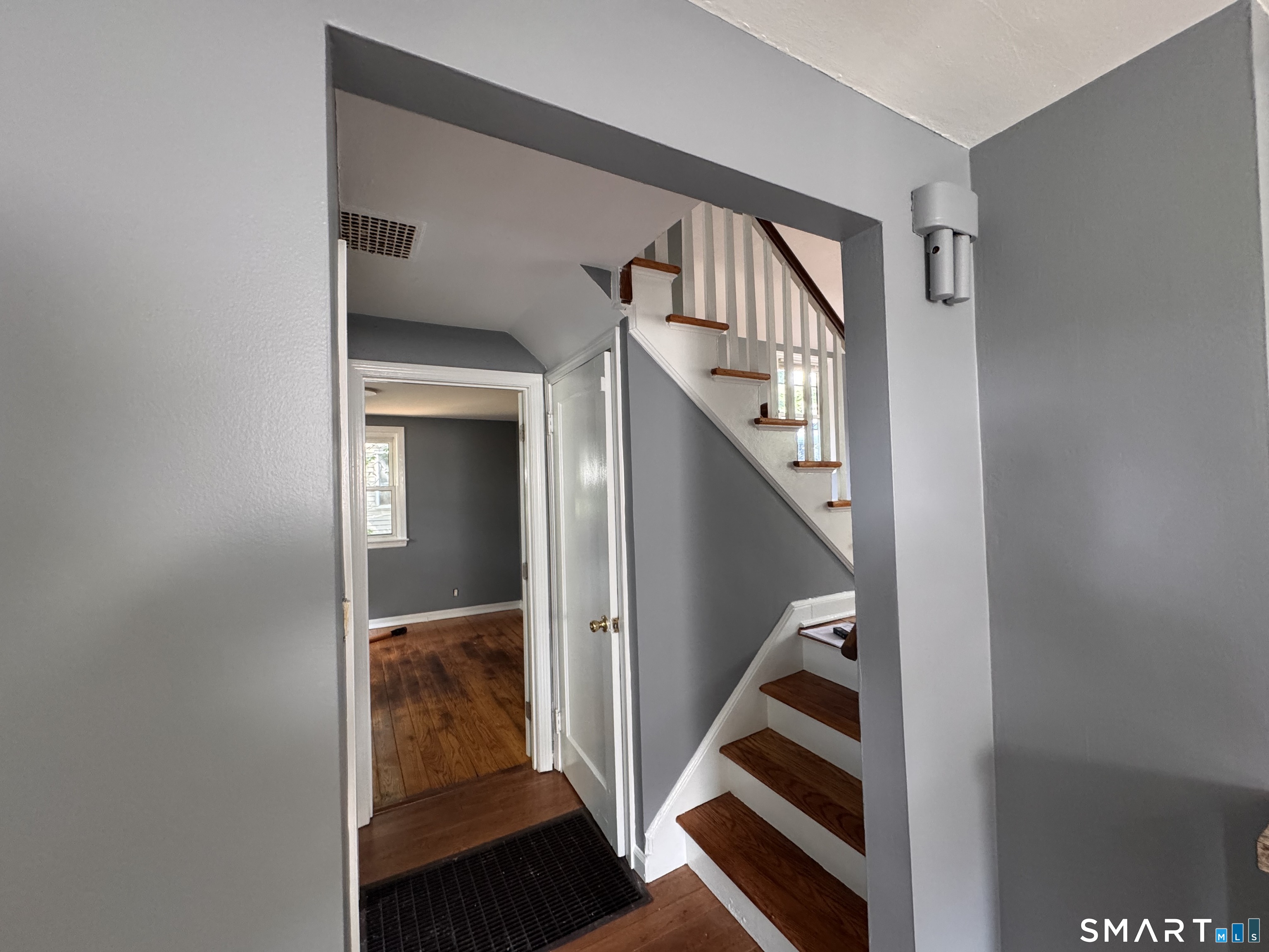 144 Sunnyside Avenue Property Photo 16
