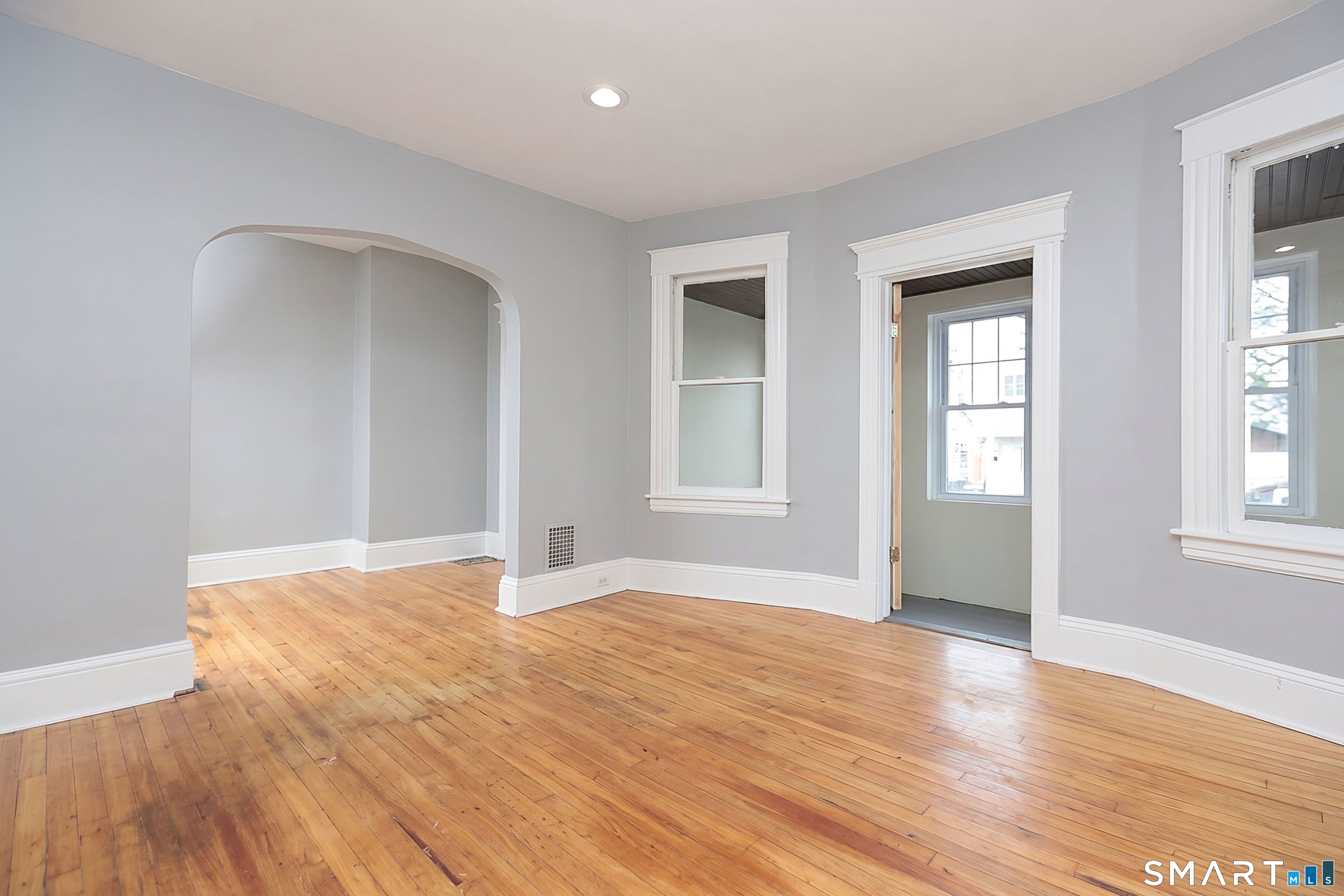 41-43-45 Taft Avenue Property Photo 4