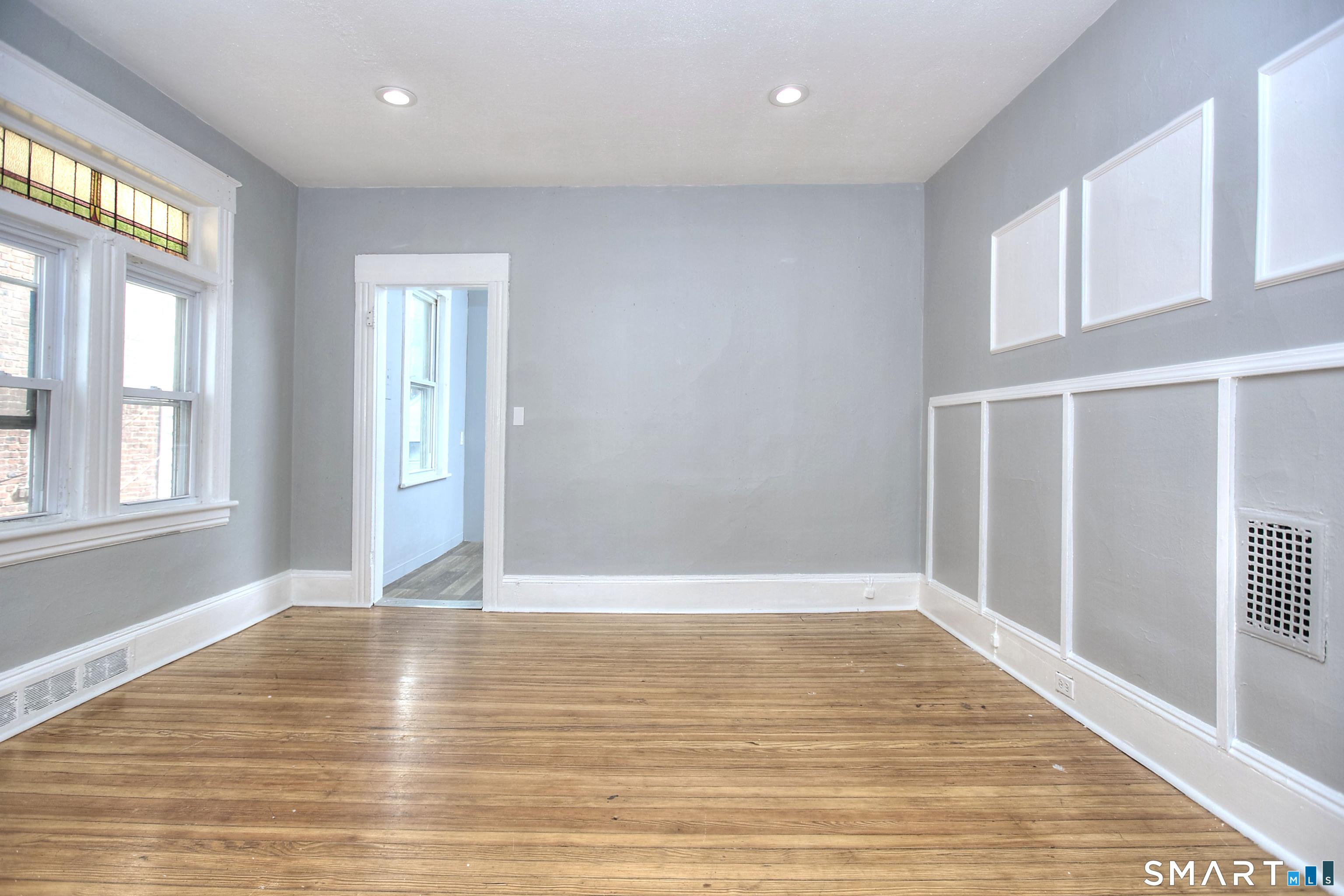 41-43-45 Taft Avenue Property Photo 6