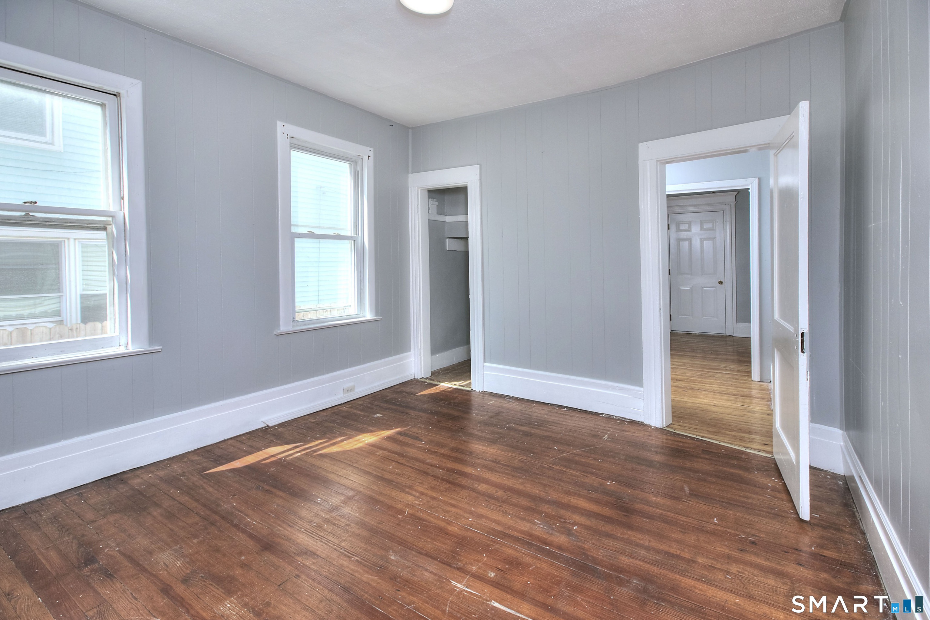 41-43-45 Taft Avenue Property Photo 8