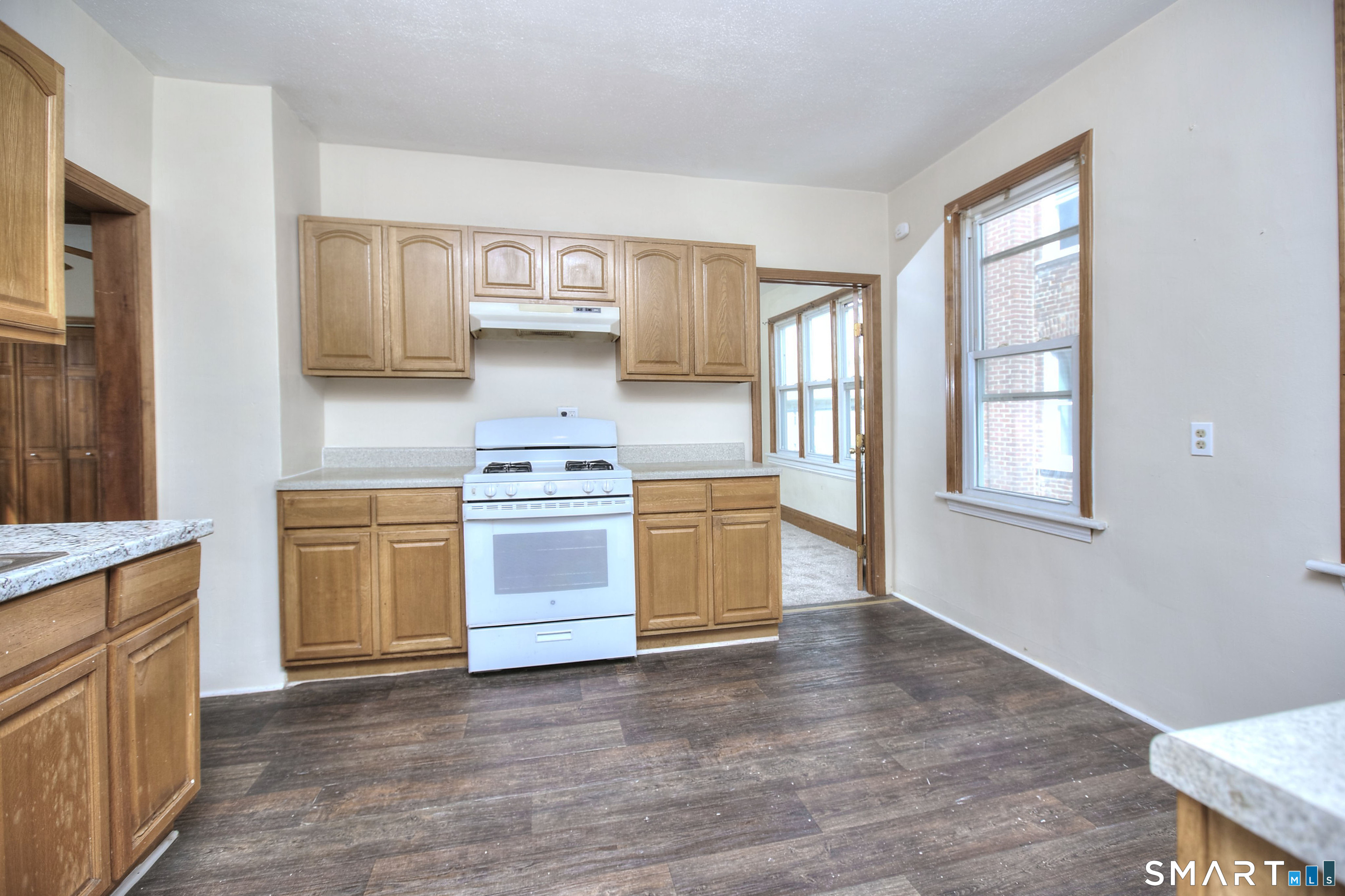 41-43-45 Taft Avenue Property Photo 15