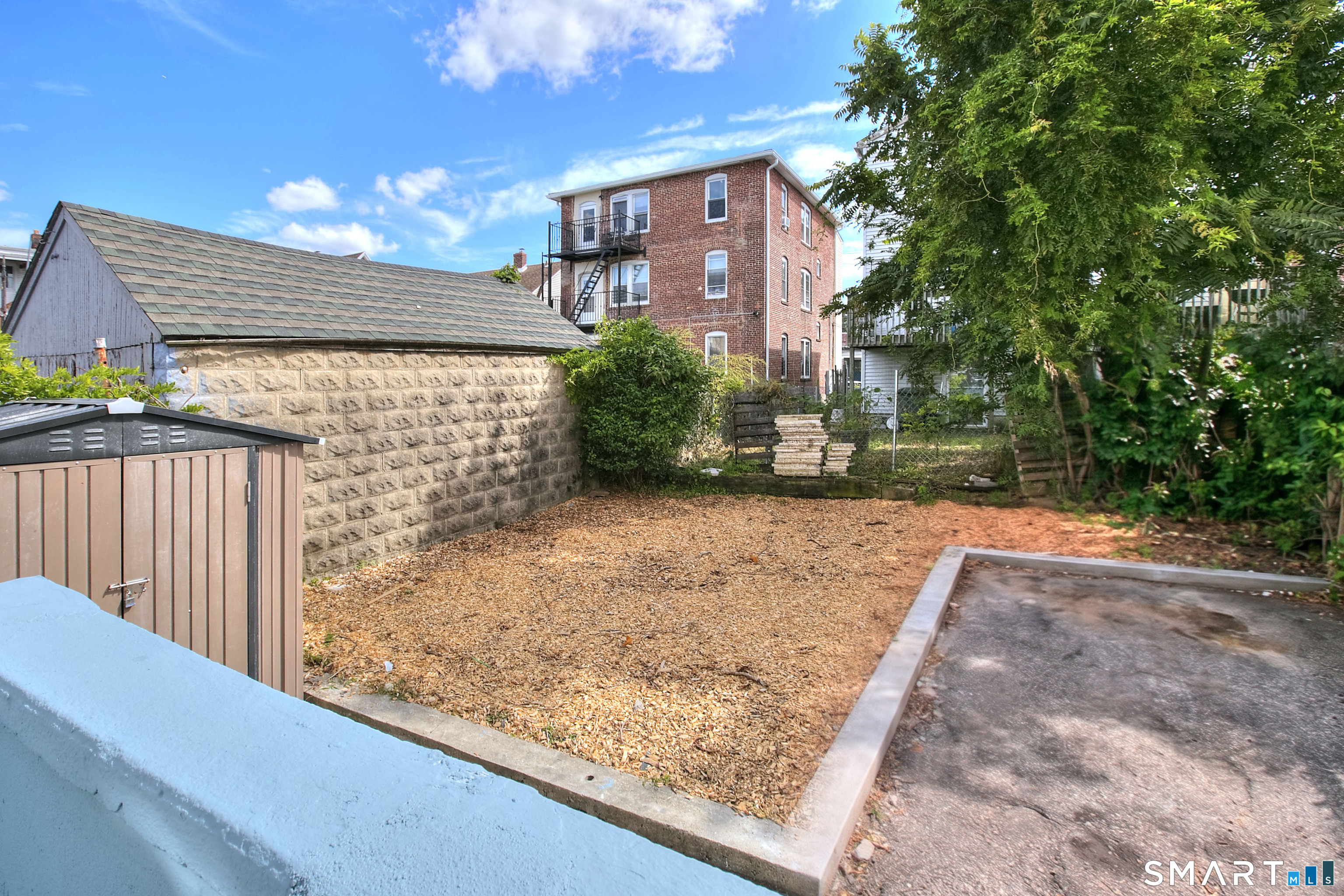 41-43-45 Taft Avenue Property Photo 25
