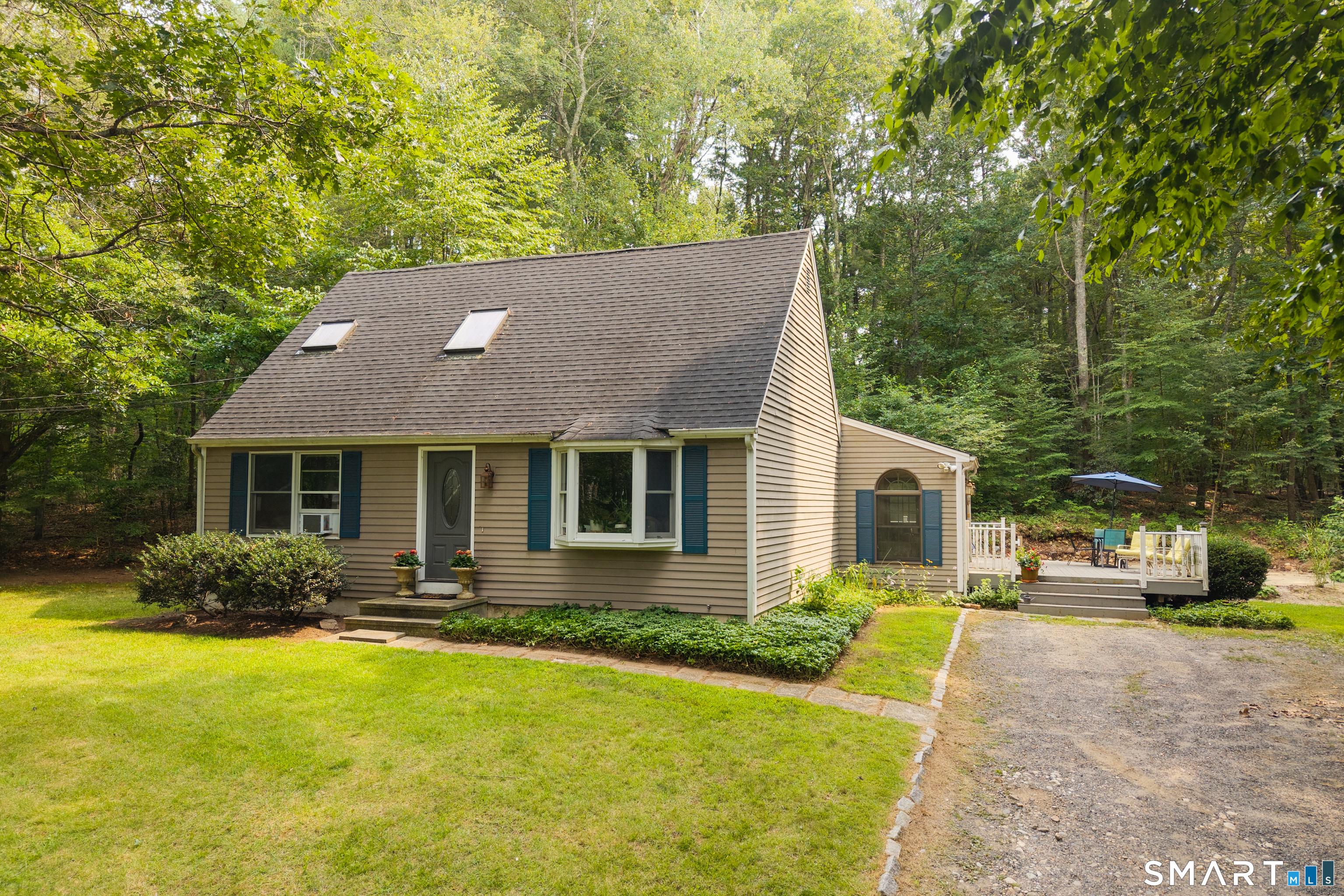 91 Whippoorwill Road Property Photo 2