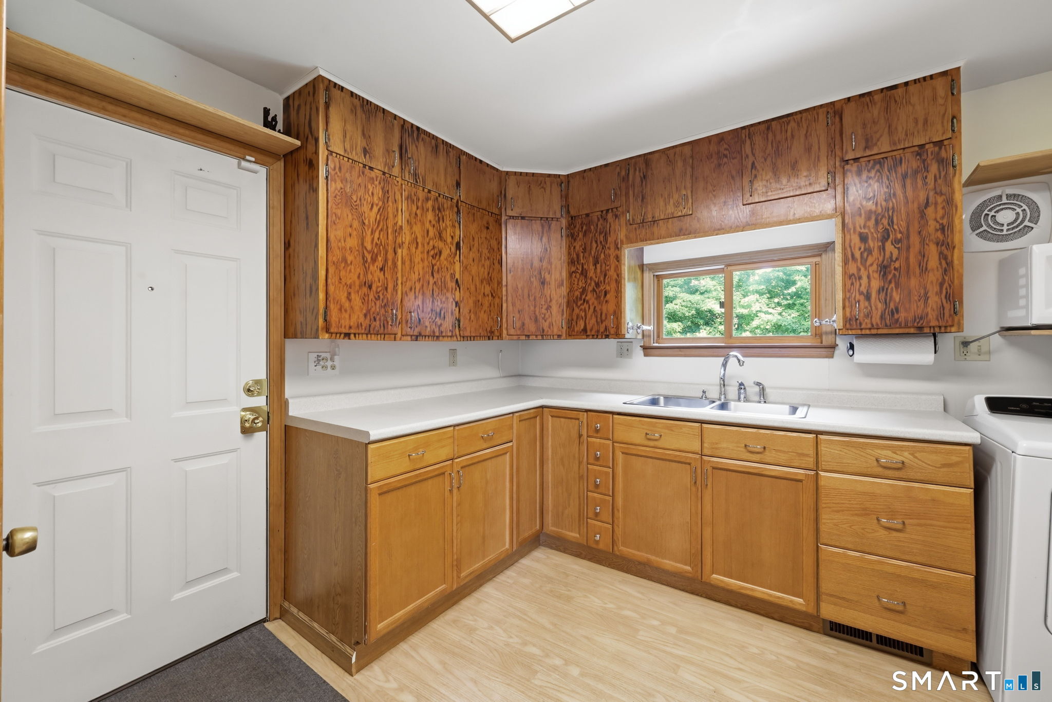 137 Parmelee Hill Road Property Photo 12