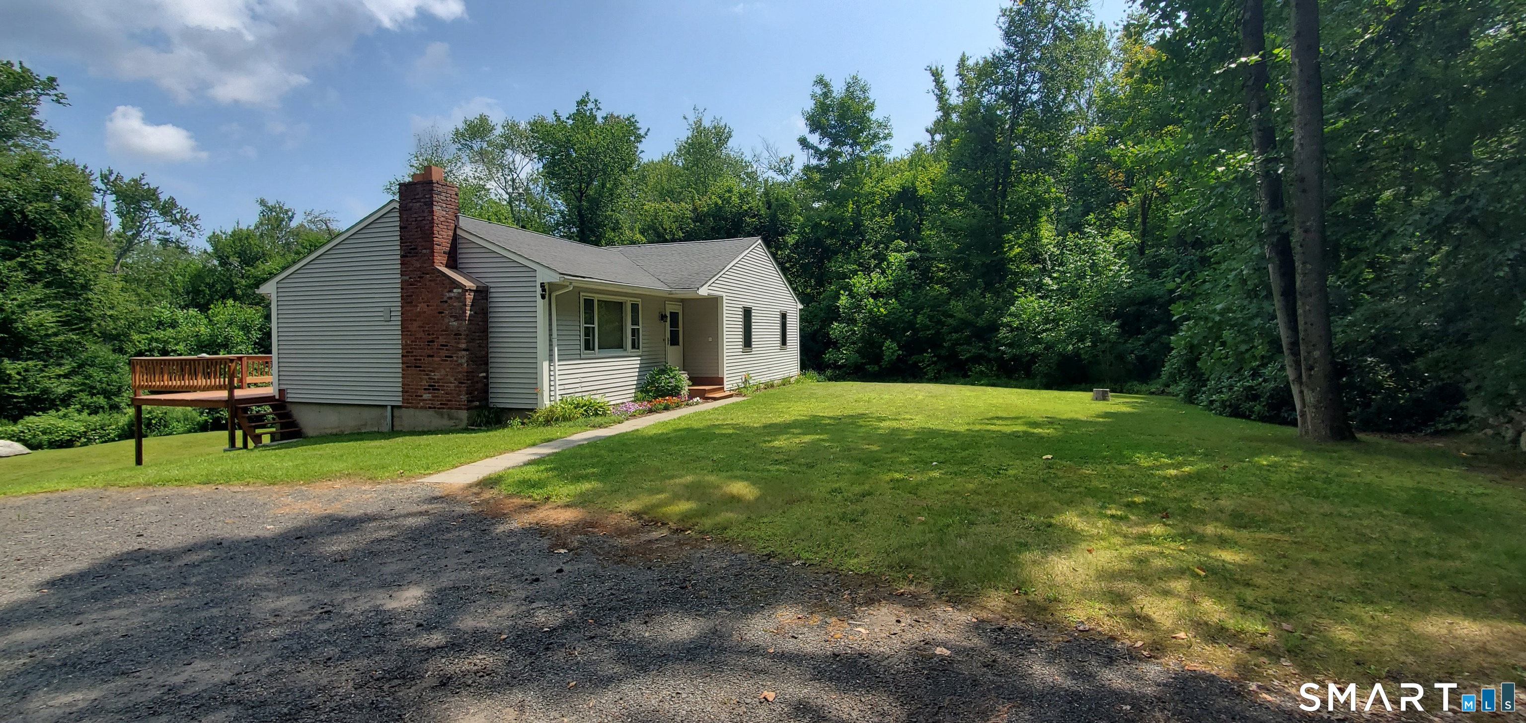 371 Fairwood Road Property Photo 1