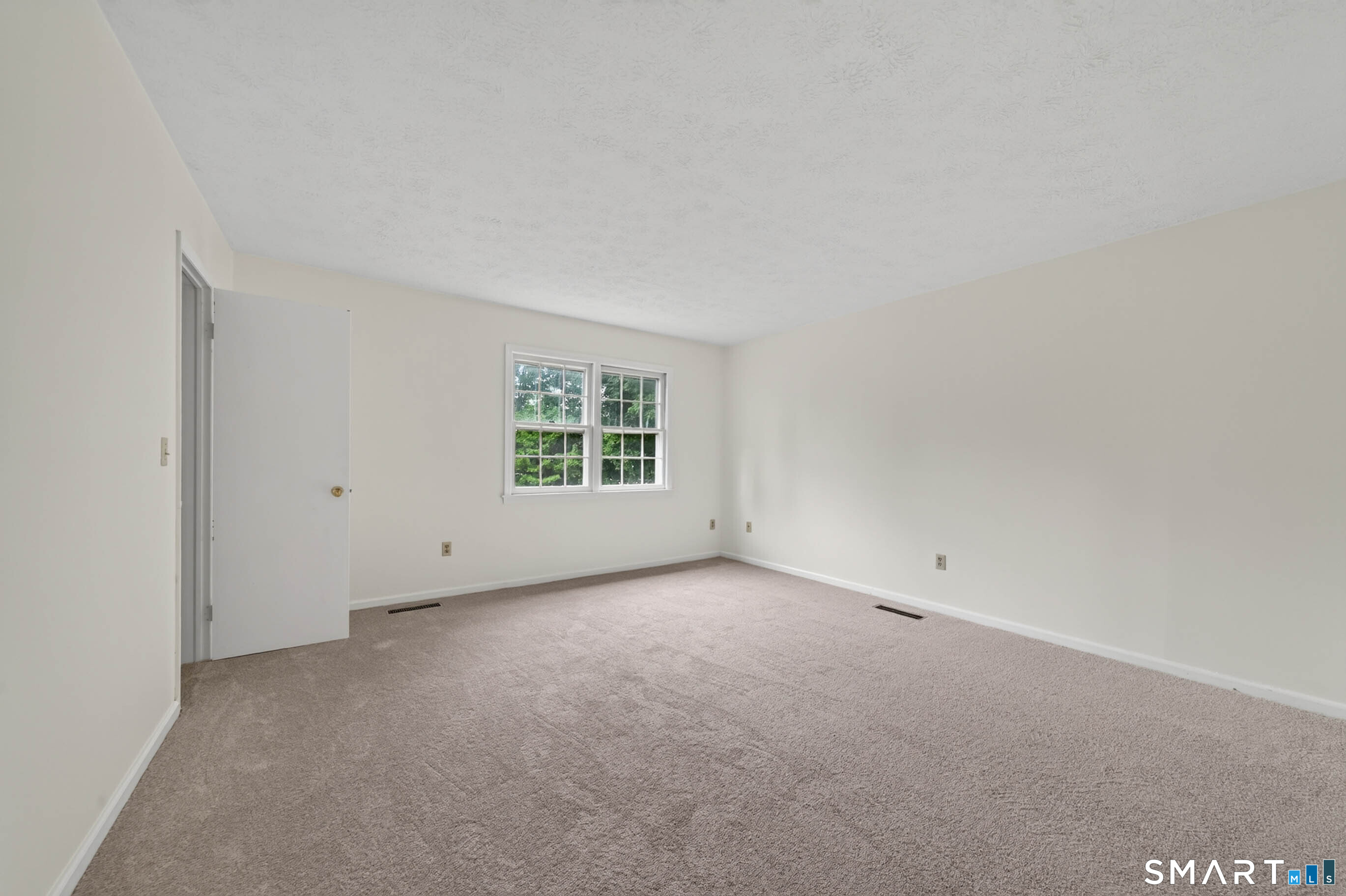 34 Ebert 60 Drive Property Photo 11