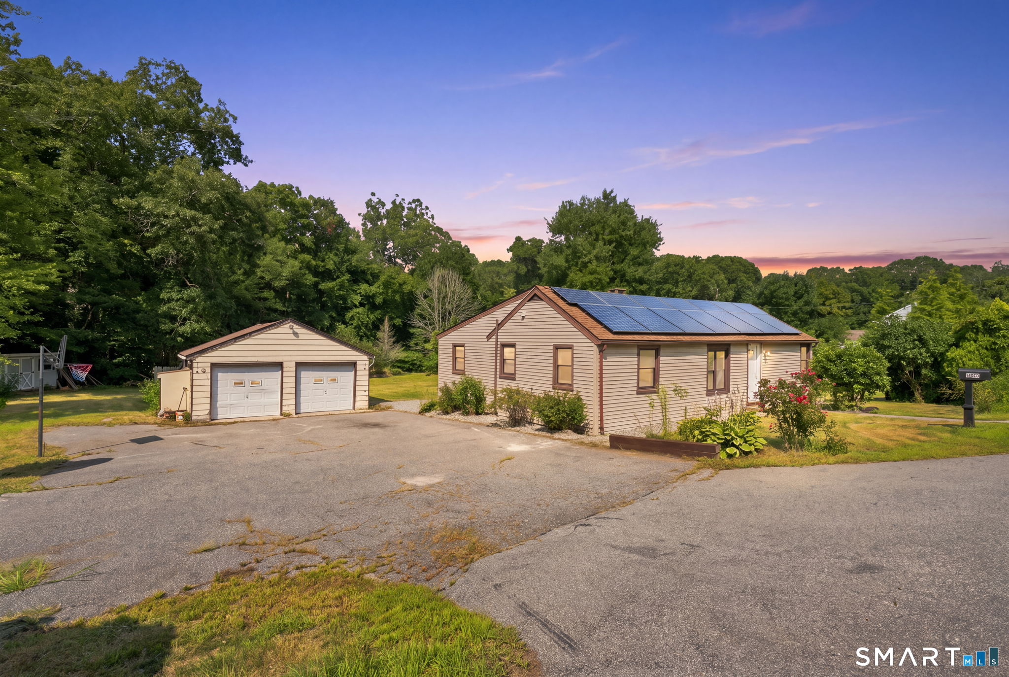 155 Iron Street Property Photo 1