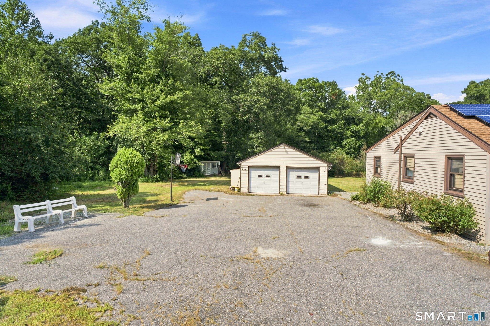 155 Iron Street Property Photo 3