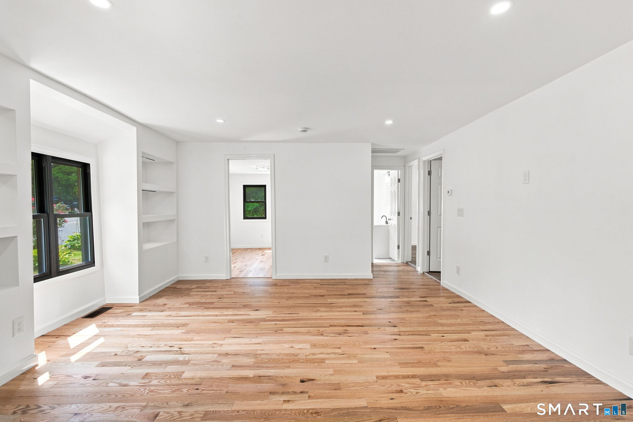 155 Iron Street Property Photo 15