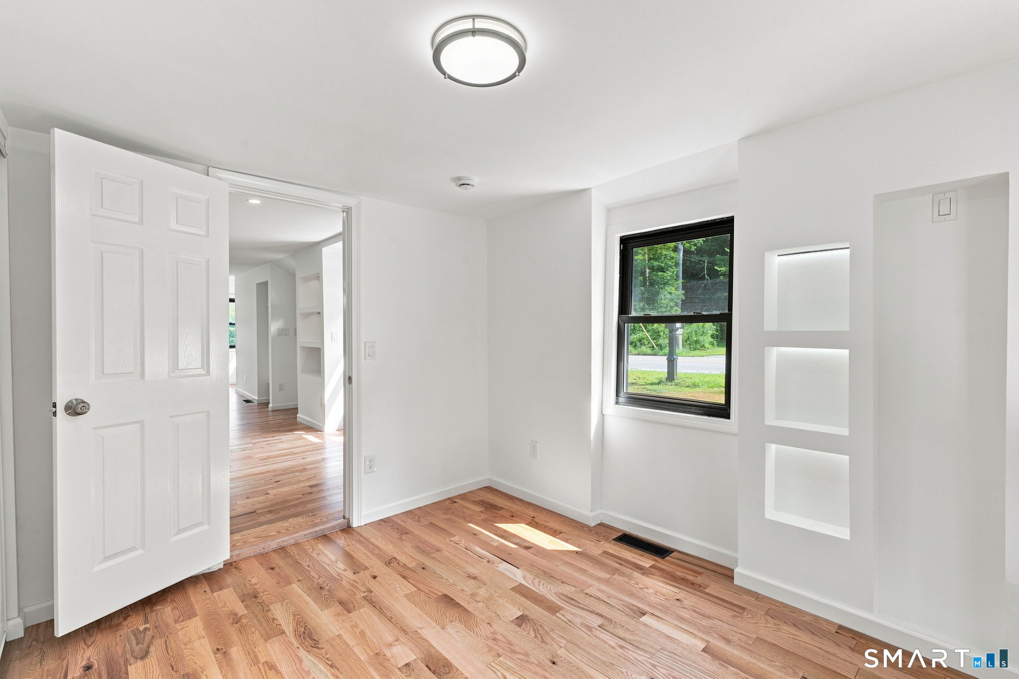 155 Iron Street Property Photo 29