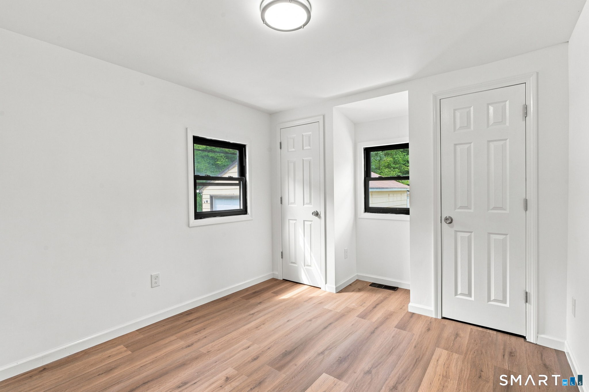155 Iron Street Property Photo 33