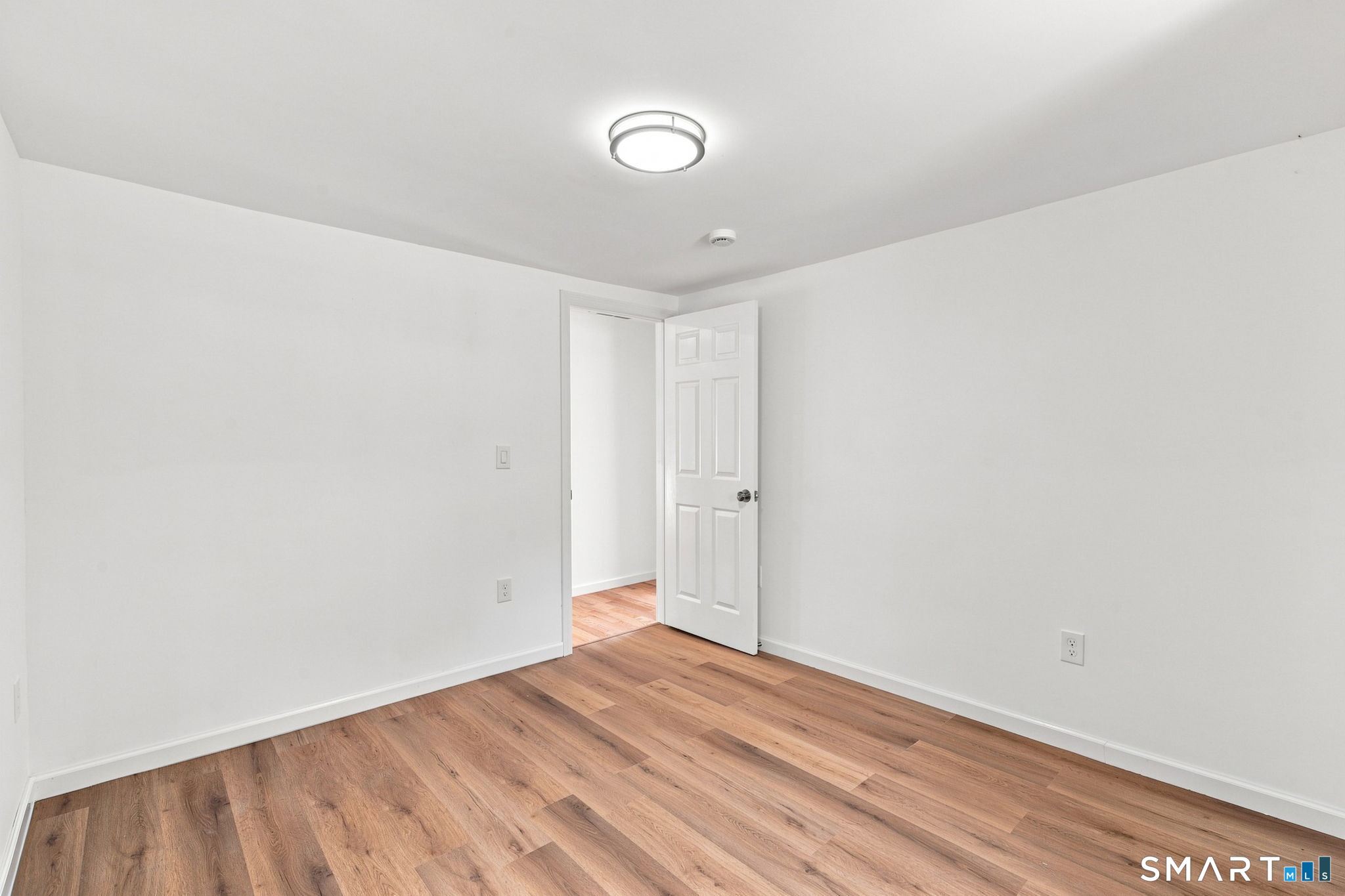 155 Iron Street Property Photo 37