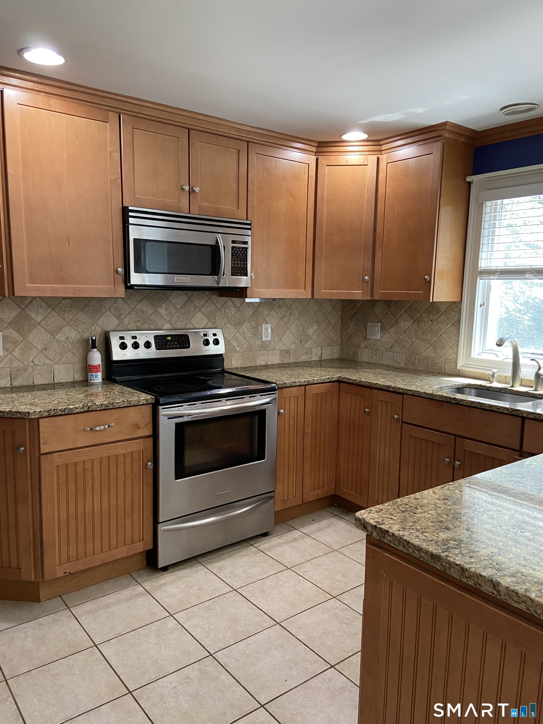 109 Cottage Street Property Photo 4