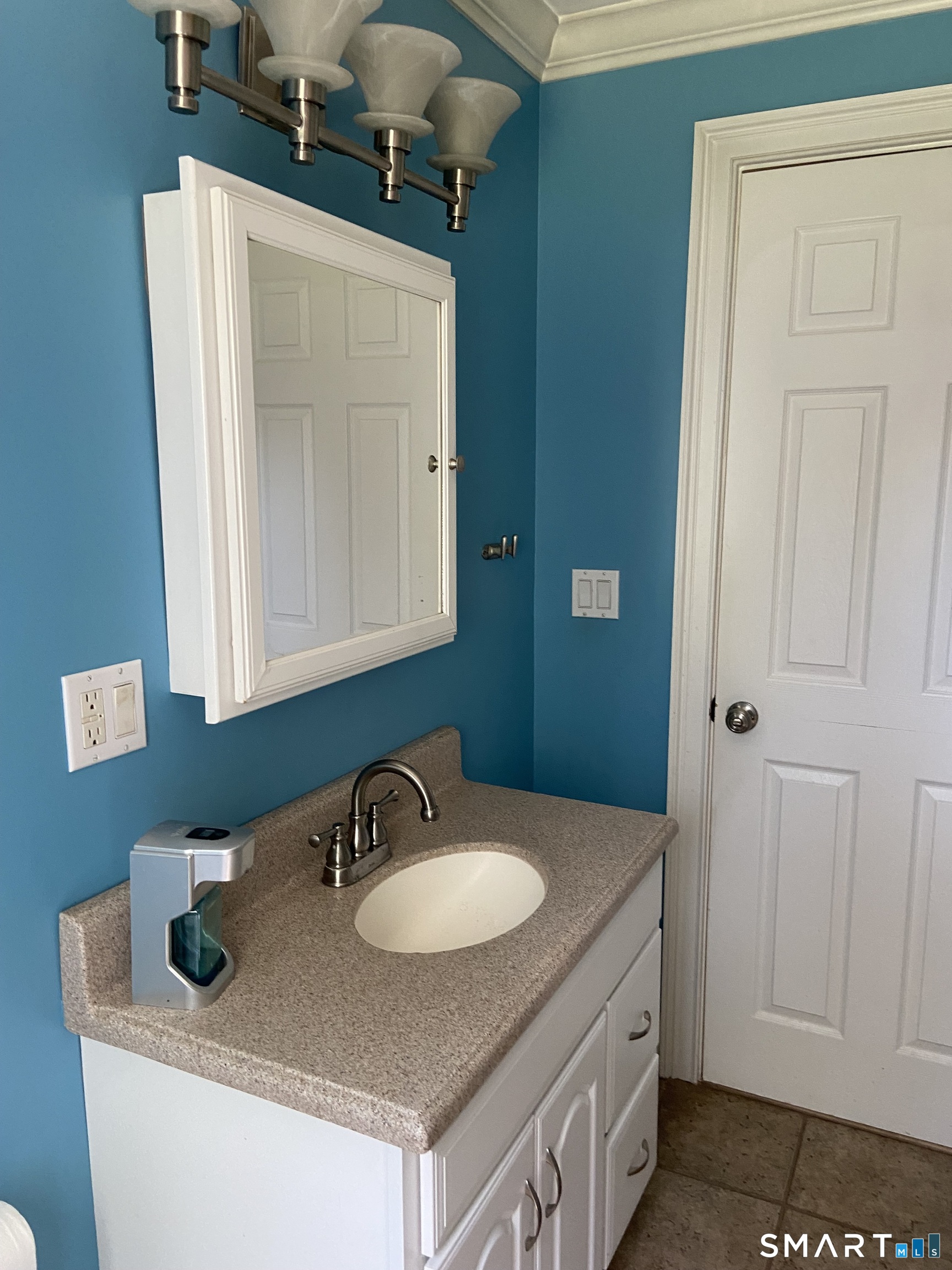 109 Cottage Street Property Photo 12
